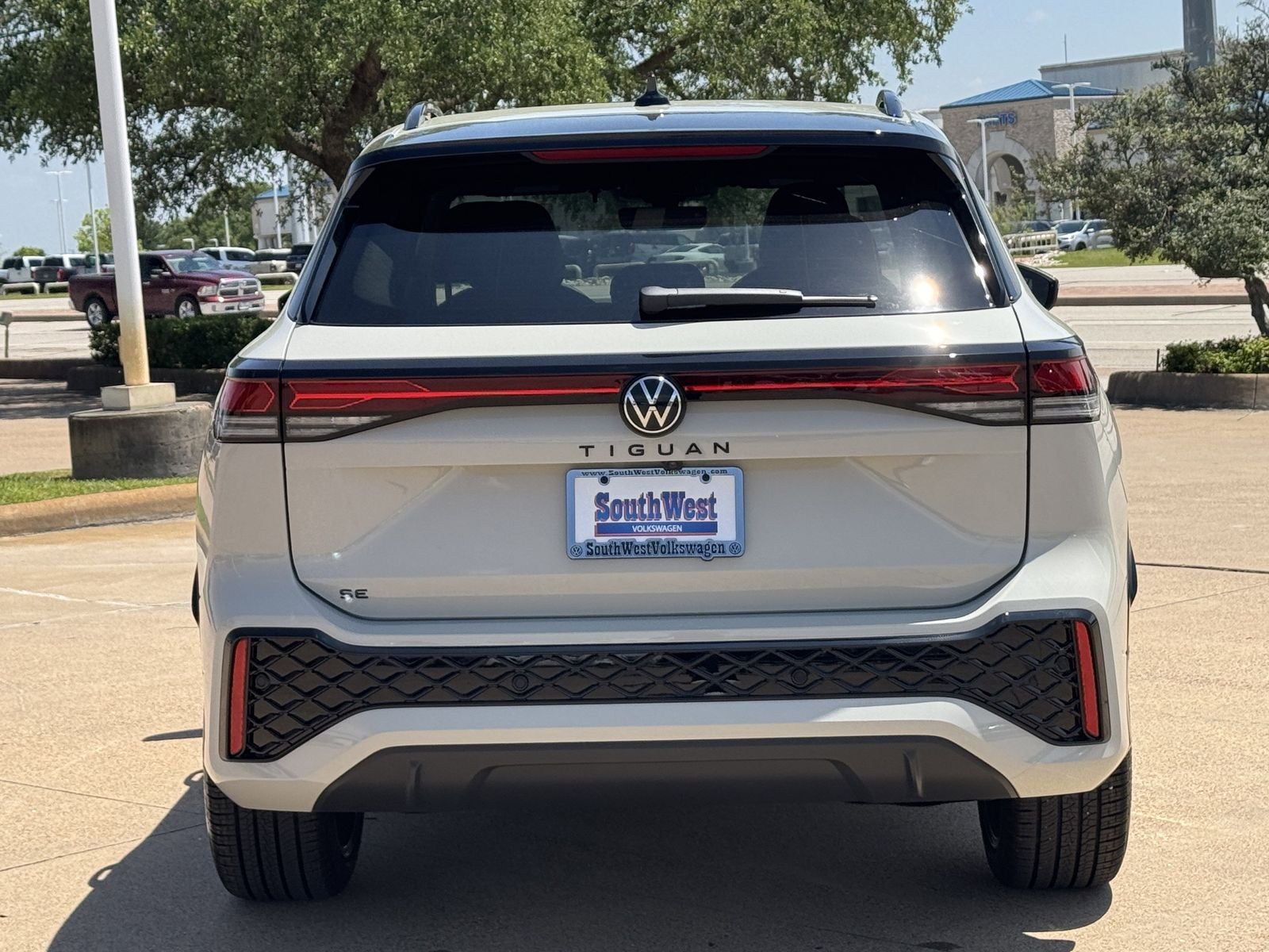 2026 Volkswagen Tiguan 2.0T SE R-Line Black