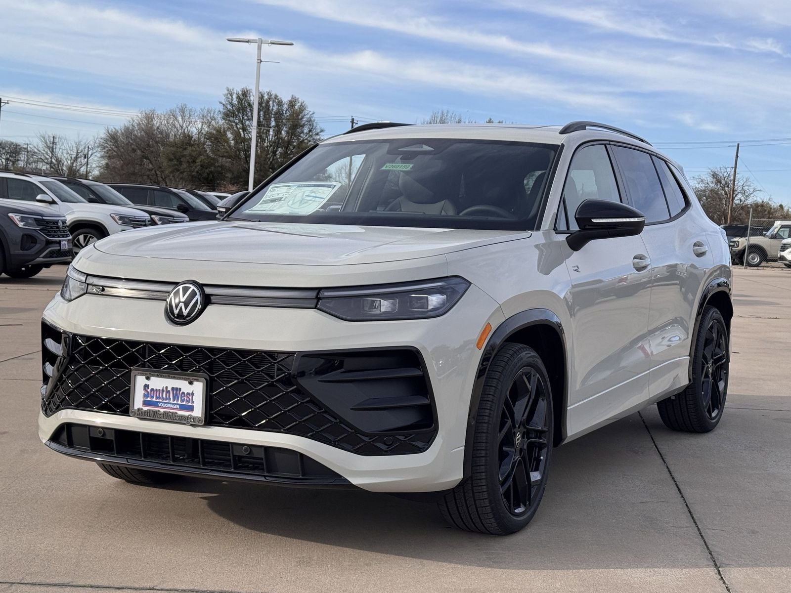 2026 Volkswagen Tiguan 2.0T SE R-Line Black