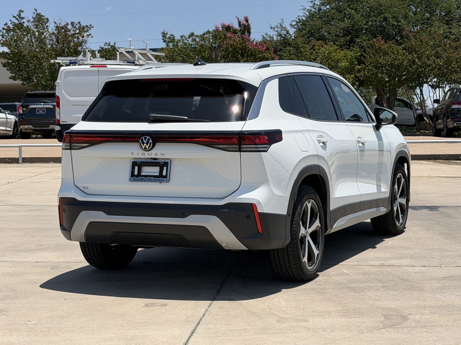 2026 Volkswagen Tiguan 2.0T SE