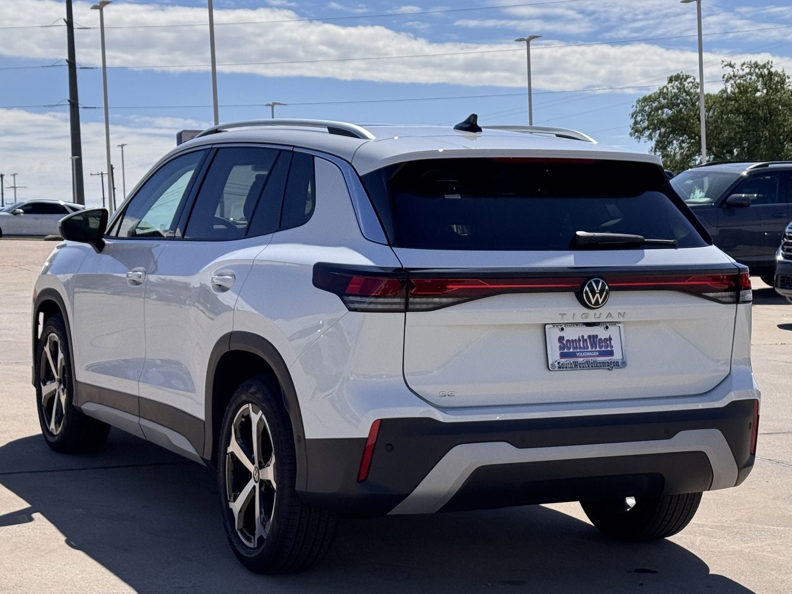 2026 Volkswagen Tiguan 2.0T SE