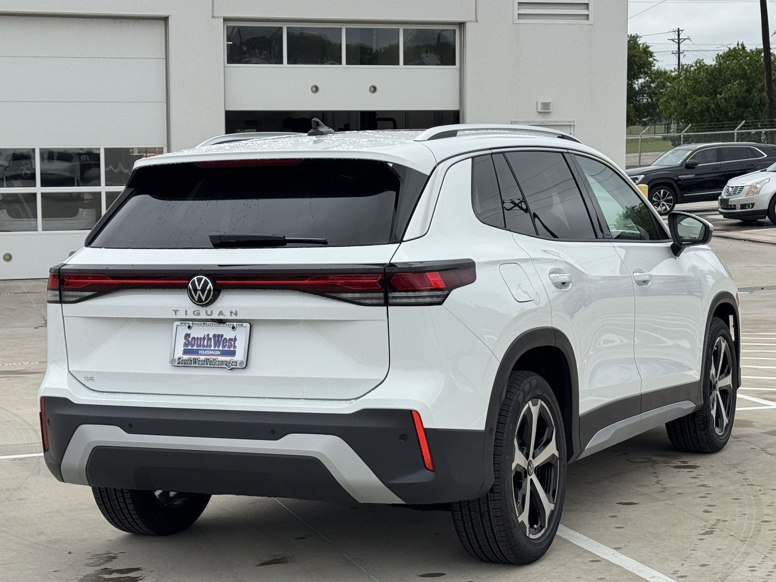 2026 Volkswagen Tiguan 2.0T SE