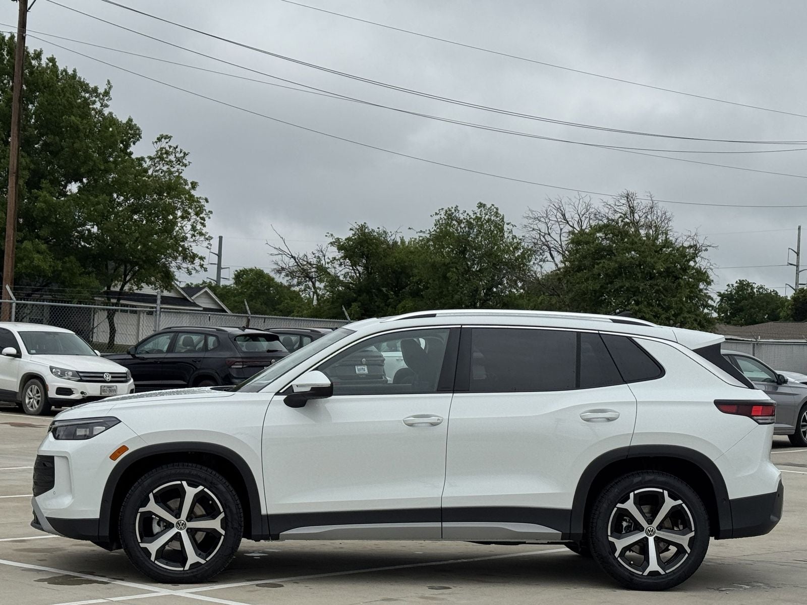 2026 Volkswagen Tiguan 2.0T SE