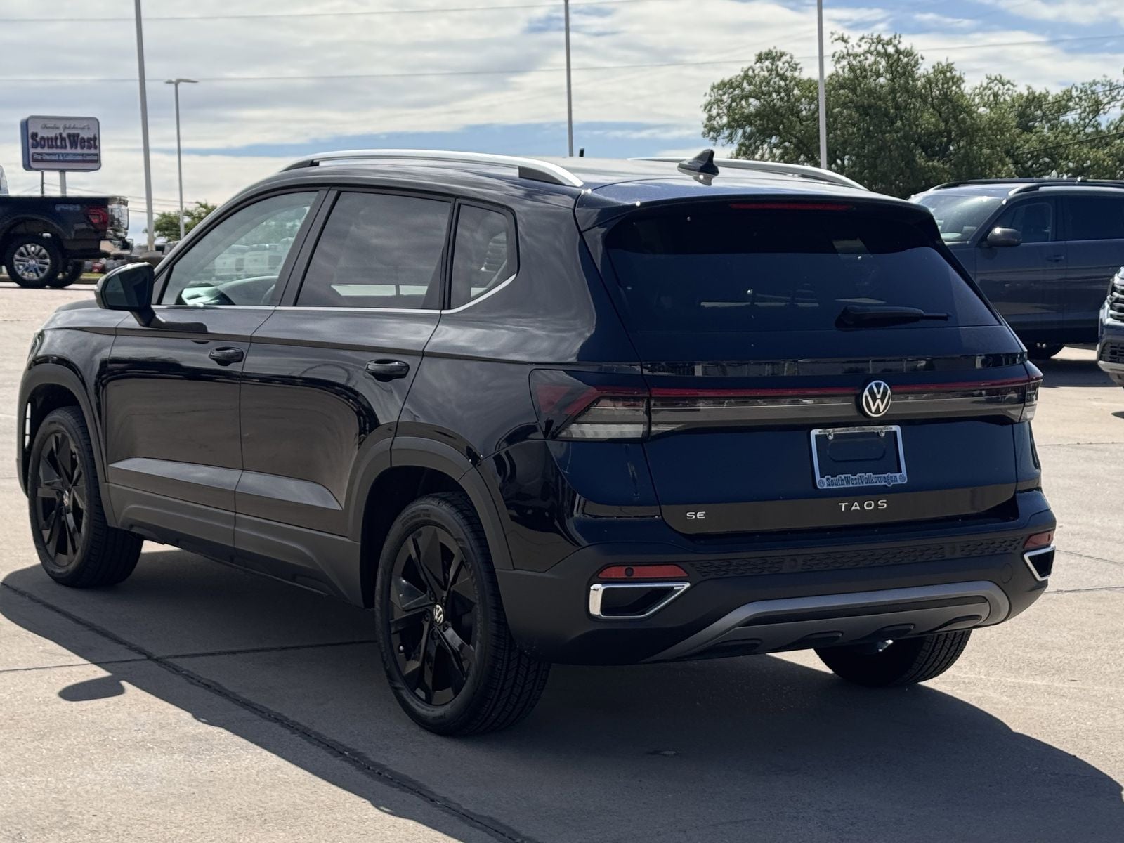 2025 Volkswagen Taos 1.5T SE