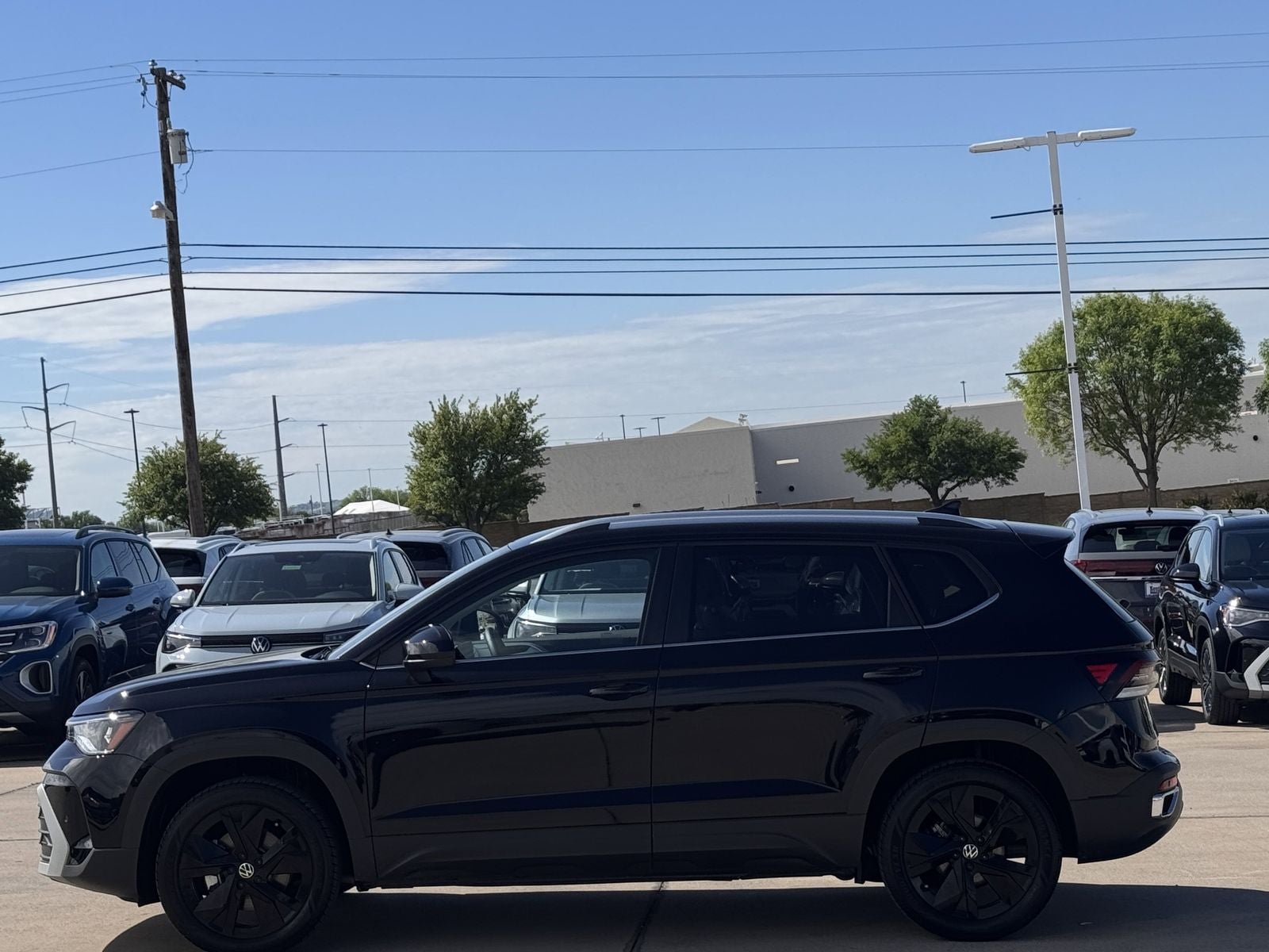 2025 Volkswagen Taos 1.5T SE