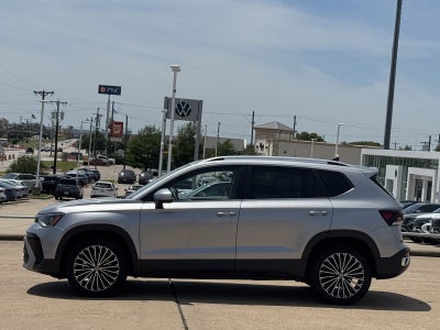 2025 Volkswagen Taos 1.5T SE