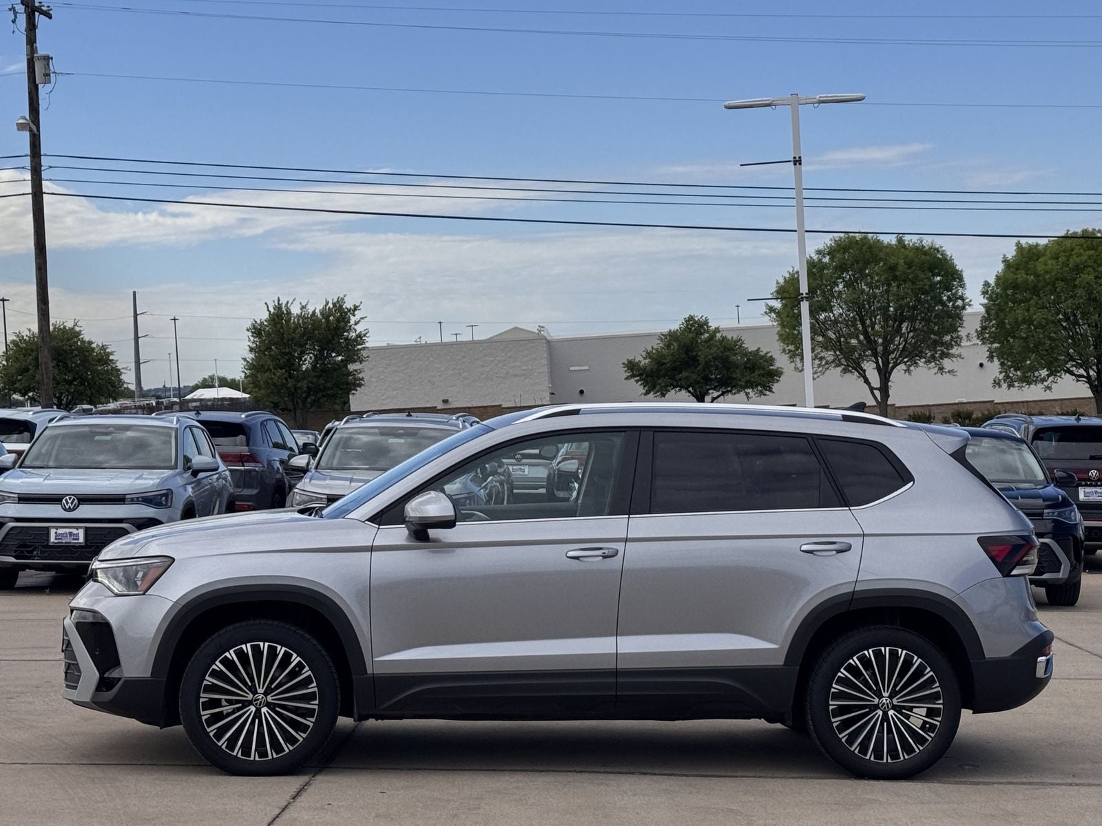 2025 Volkswagen Taos 1.5T SE