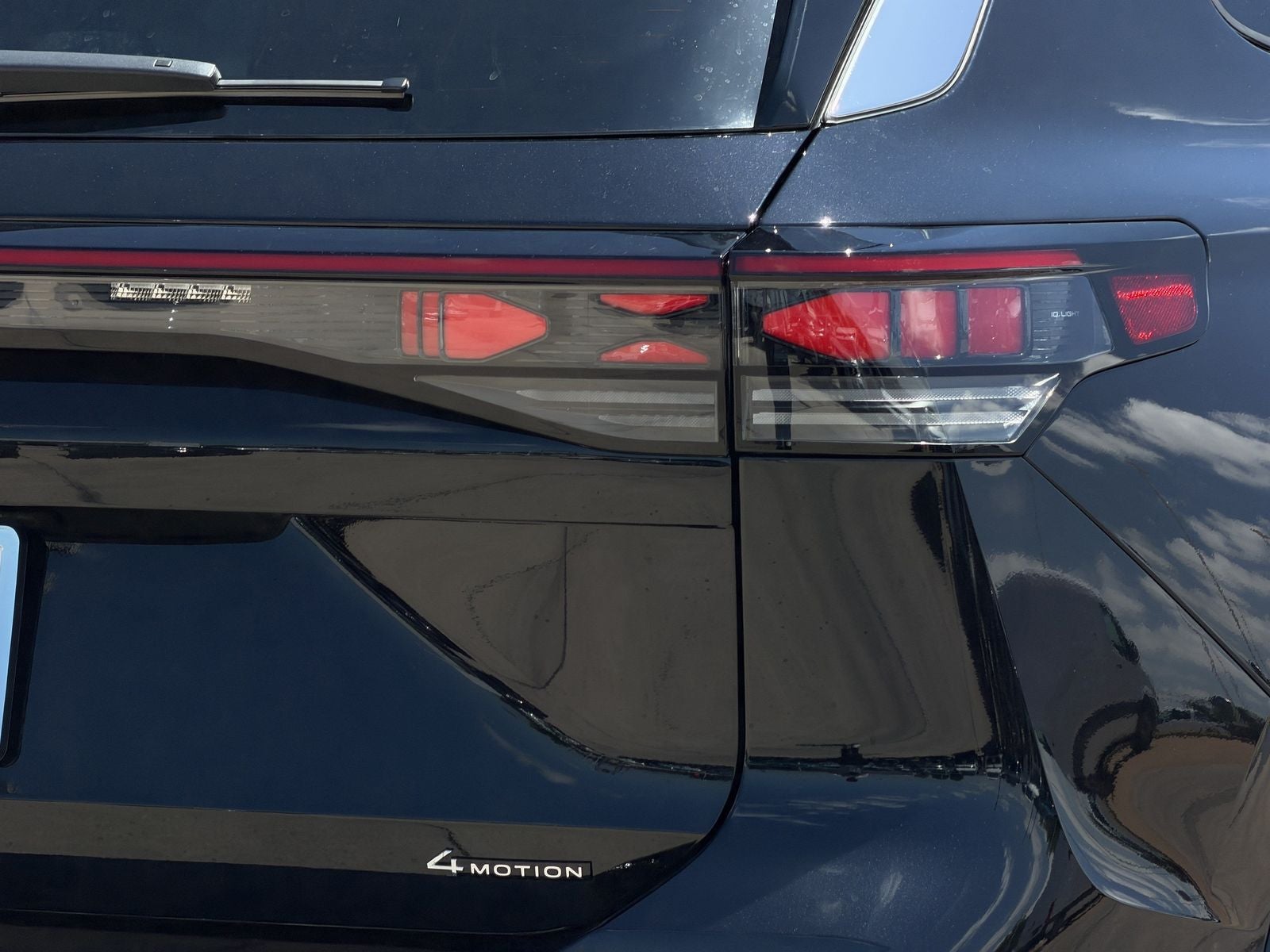 2026 Volkswagen Tiguan 2.0T SEL R-Line