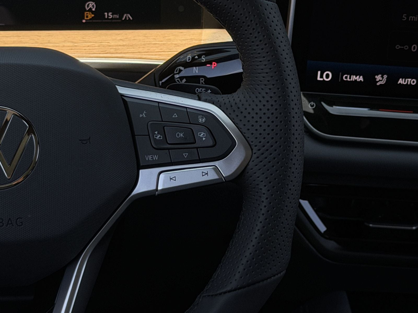 2026 Volkswagen Tiguan 2.0T SEL R-Line