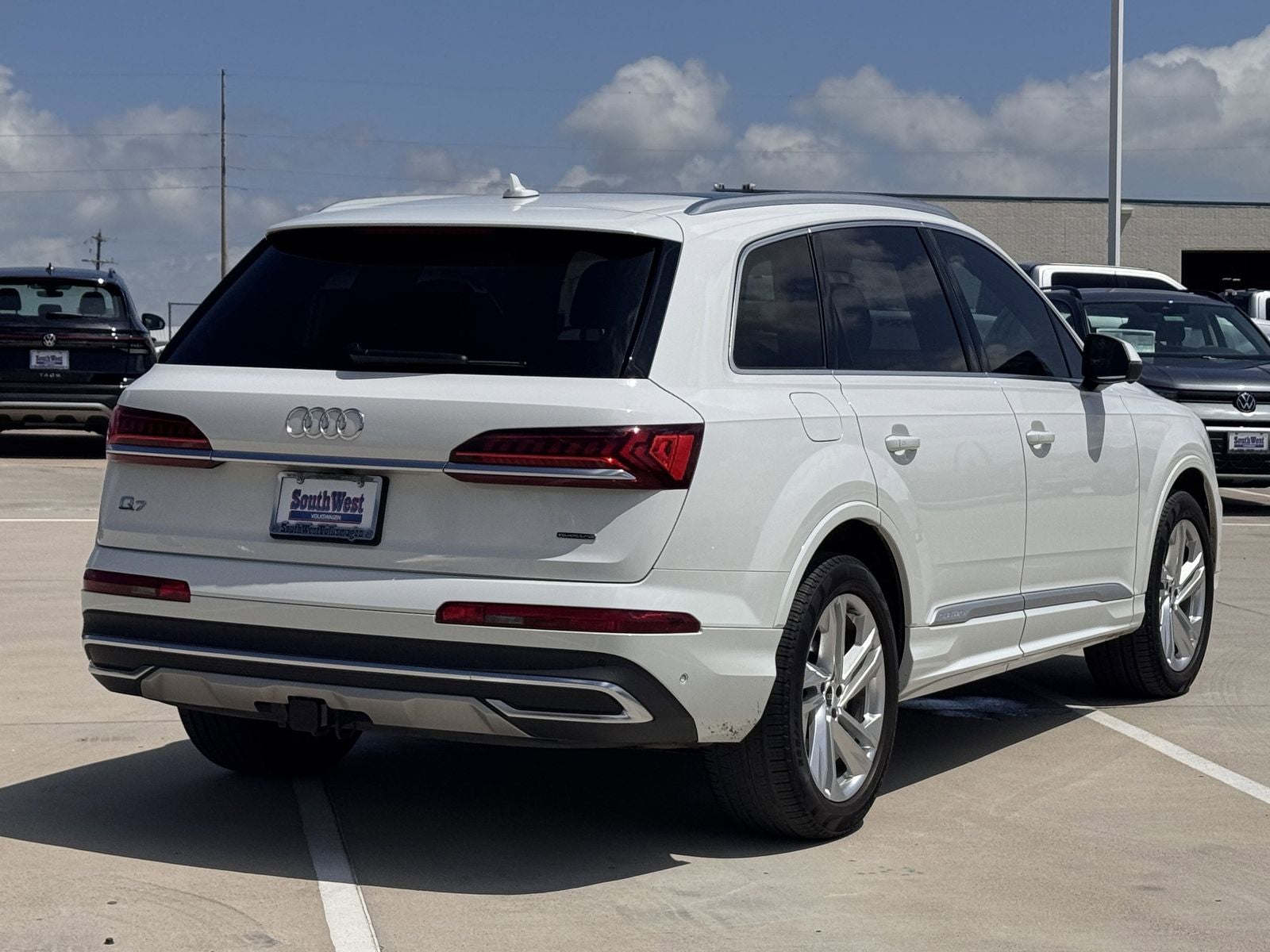 2023 Audi Q7 45 Premium quattro