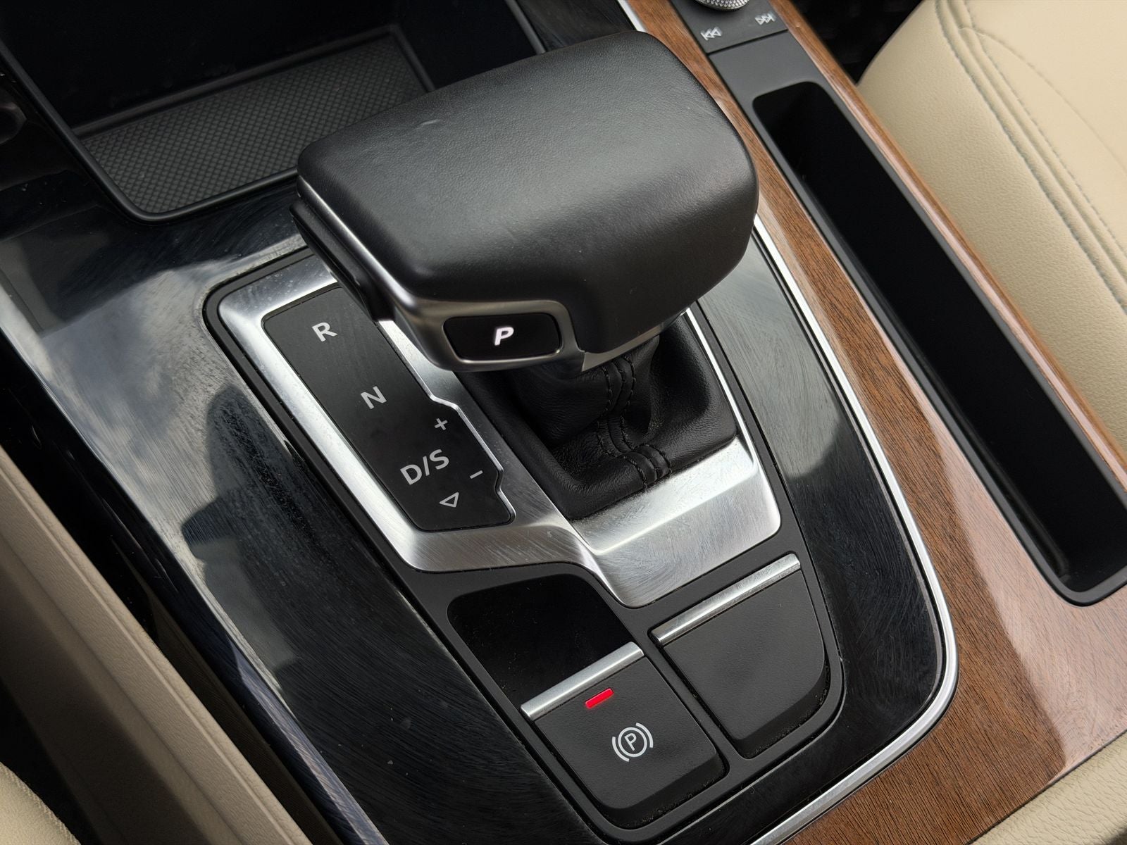2022 Audi Q5 45 S line Premium quattro
