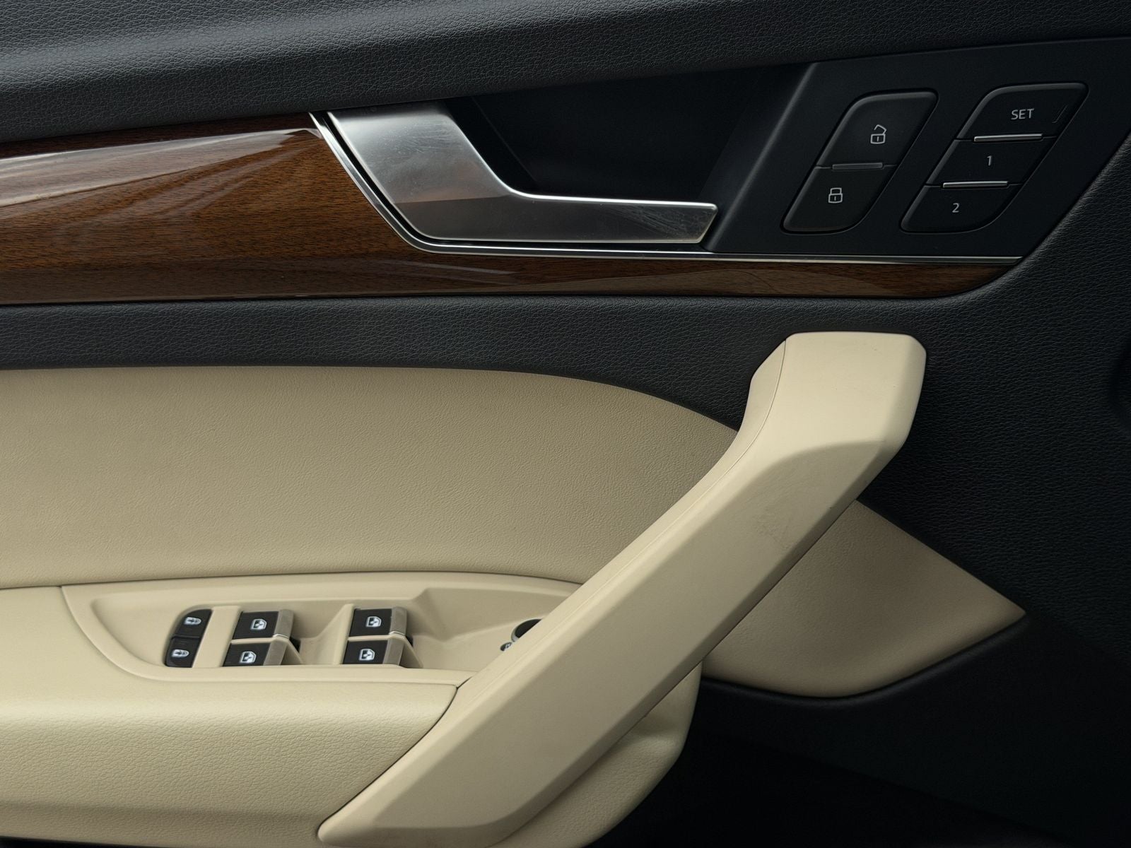 2022 Audi Q5 45 S line Premium quattro
