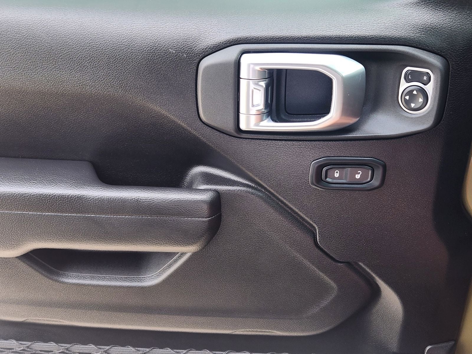 2025 Jeep Wrangler 2-Door Willys 4x4