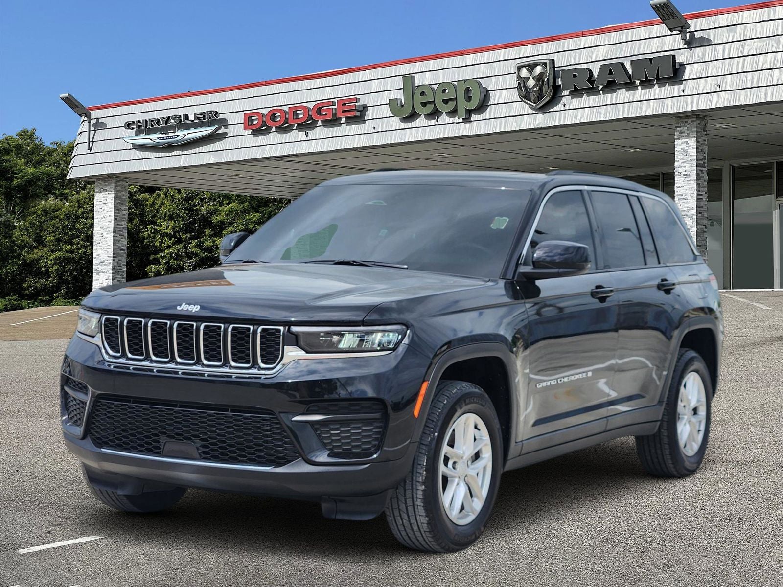 2025 Jeep Grand Cherokee Laredo X 4x2