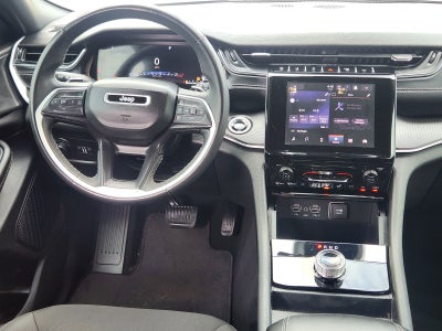 2025 Jeep Grand Cherokee Laredo X 4x2