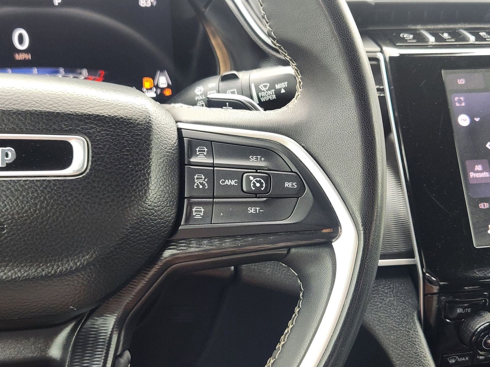 2025 Jeep Grand Cherokee Laredo X 4x2