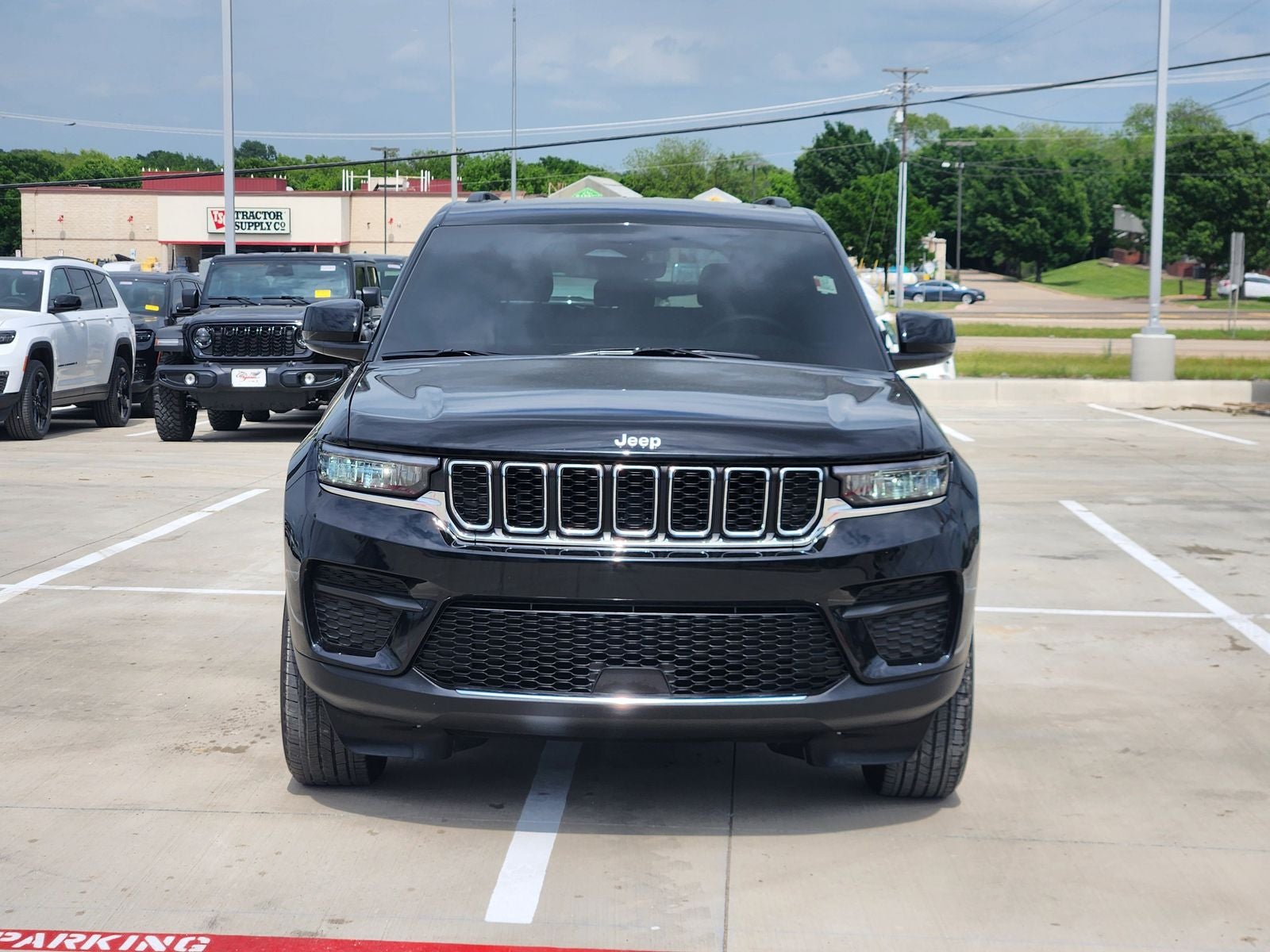 2025 Jeep Grand Cherokee Laredo X 4x2