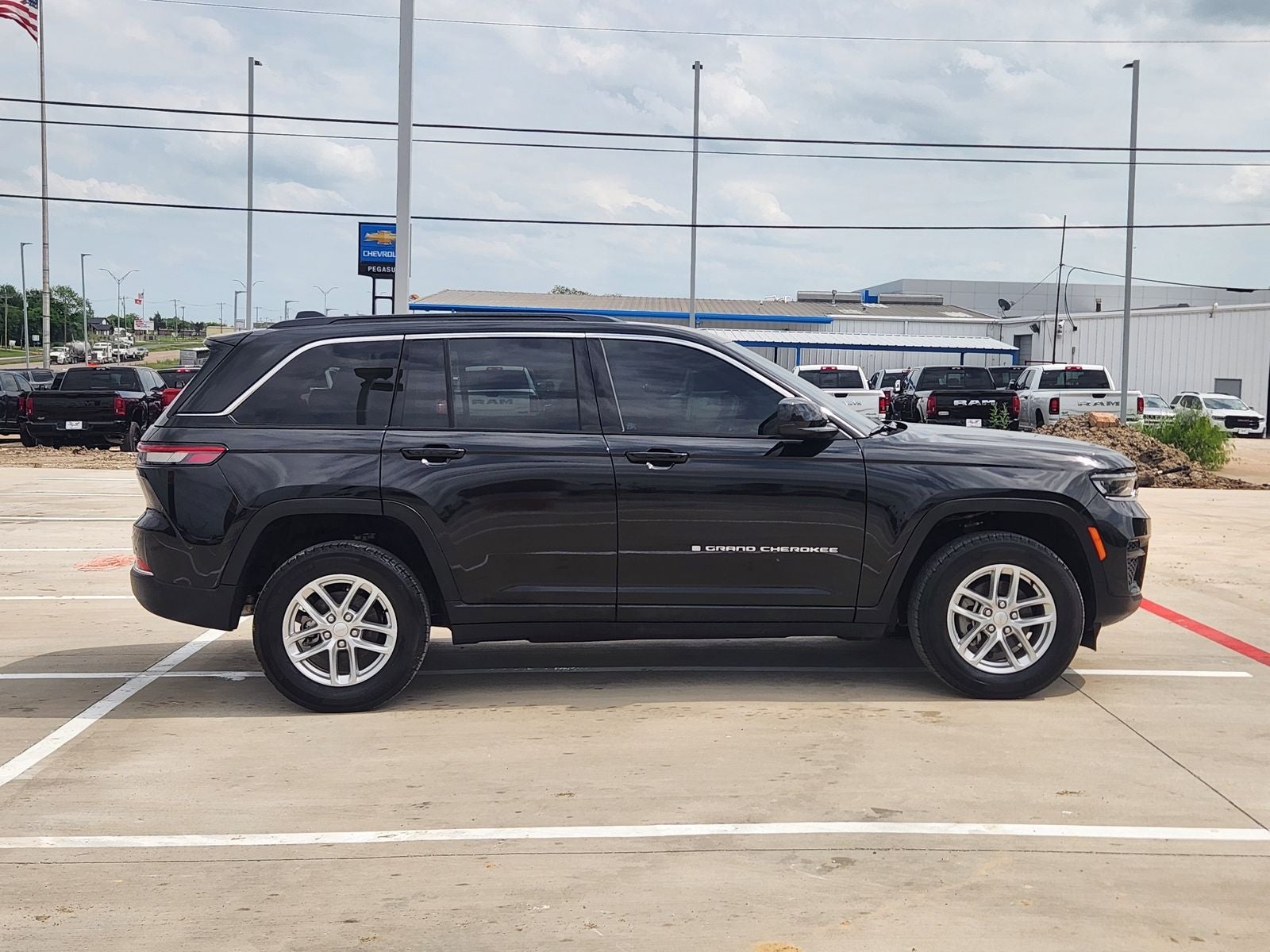 2025 Jeep Grand Cherokee Laredo X 4x2