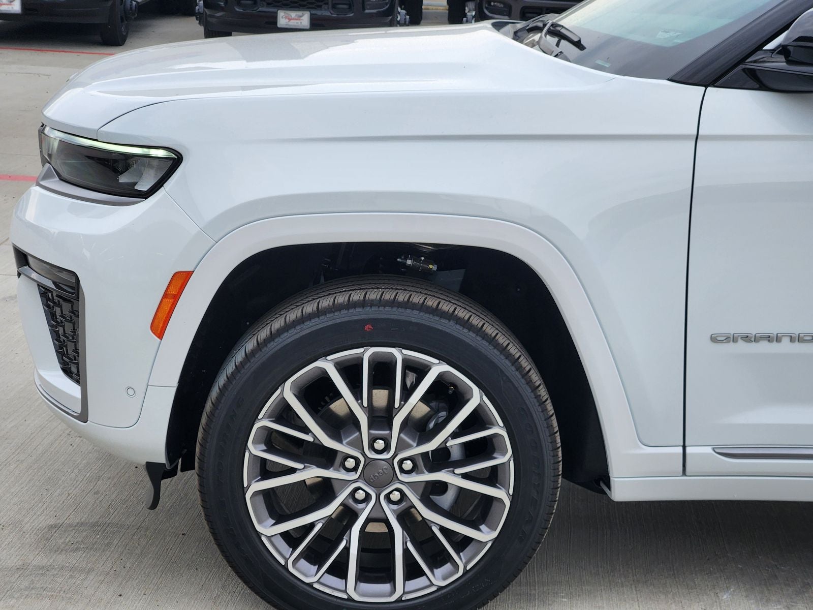 2026 Jeep Grand Cherokee GRAND CHEROKEE SUMMIT 4X4