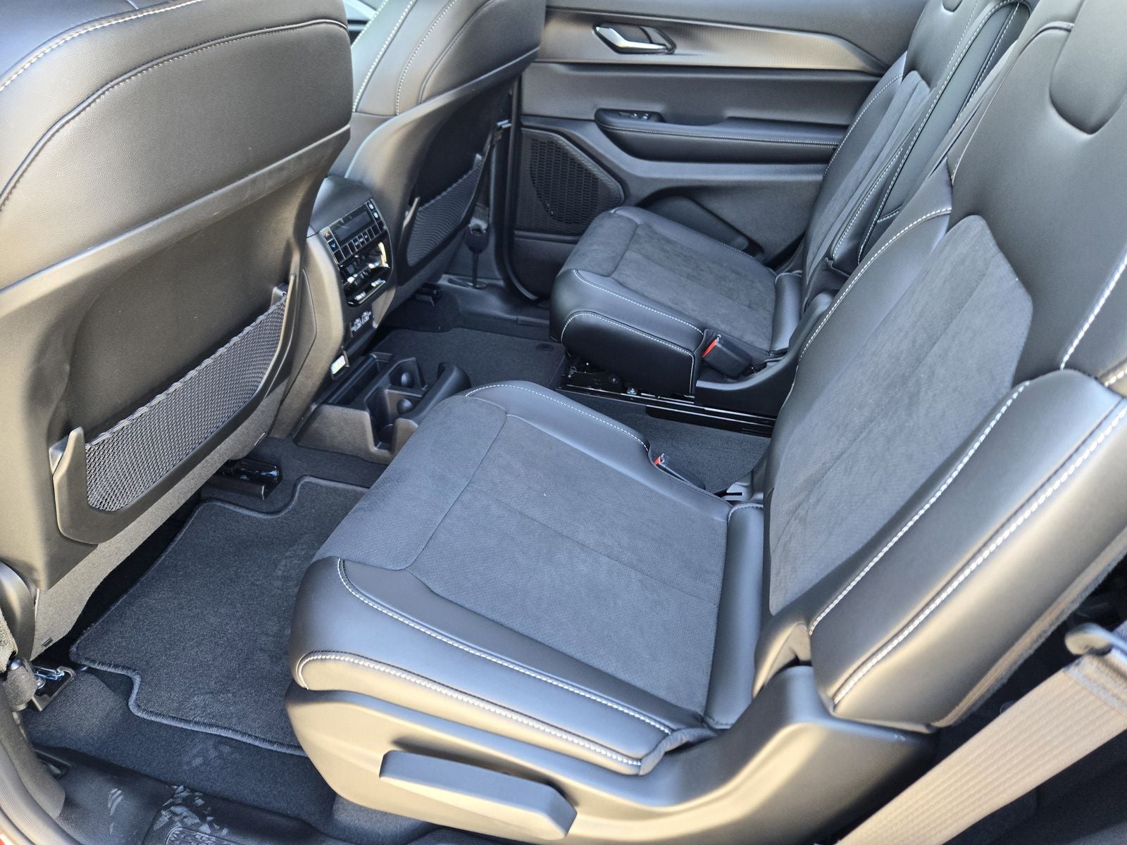 2025 Jeep Grand Cherokee L GRAND CHEROKEE L ALTITUDE X 4X2