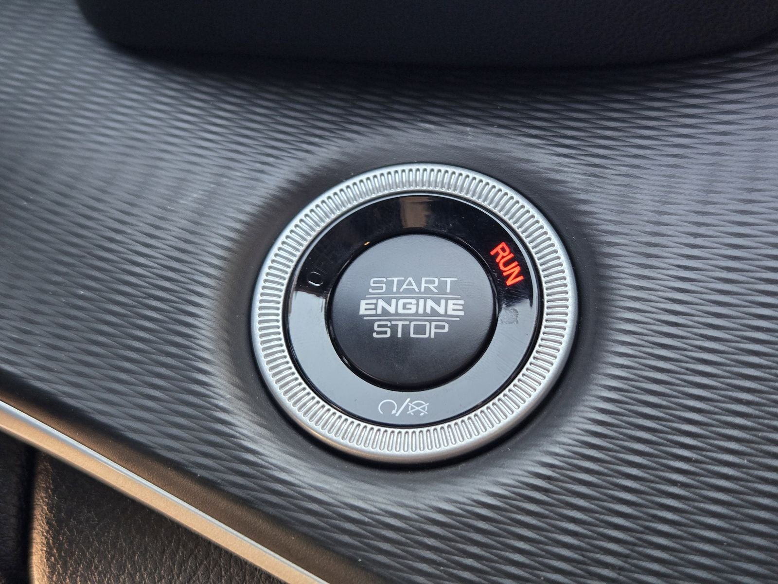 2025 Jeep Grand Cherokee L GRAND CHEROKEE L LAREDO X 4X2