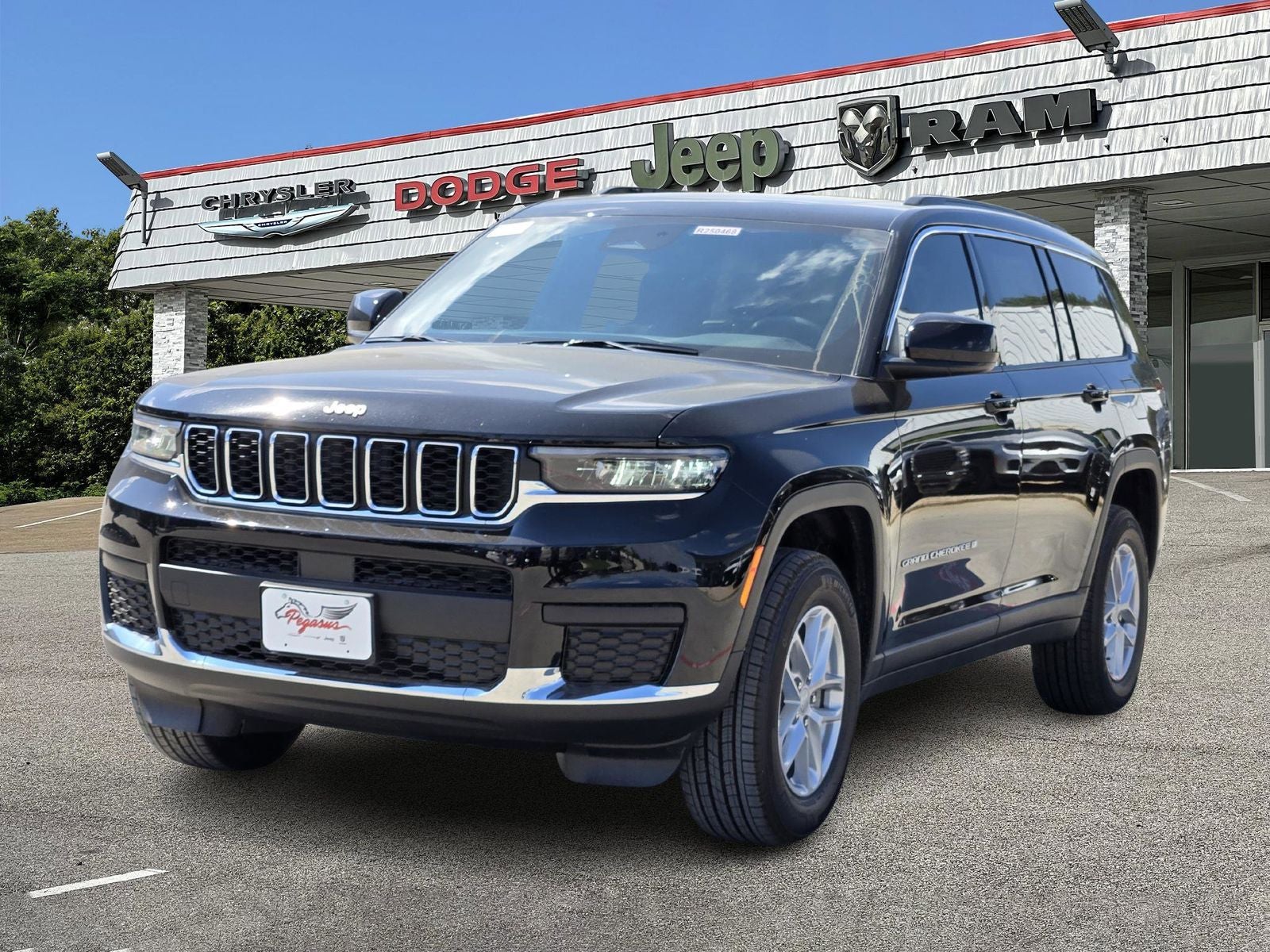 2025 Jeep Grand Cherokee L GRAND CHEROKEE L LAREDO X 4X2