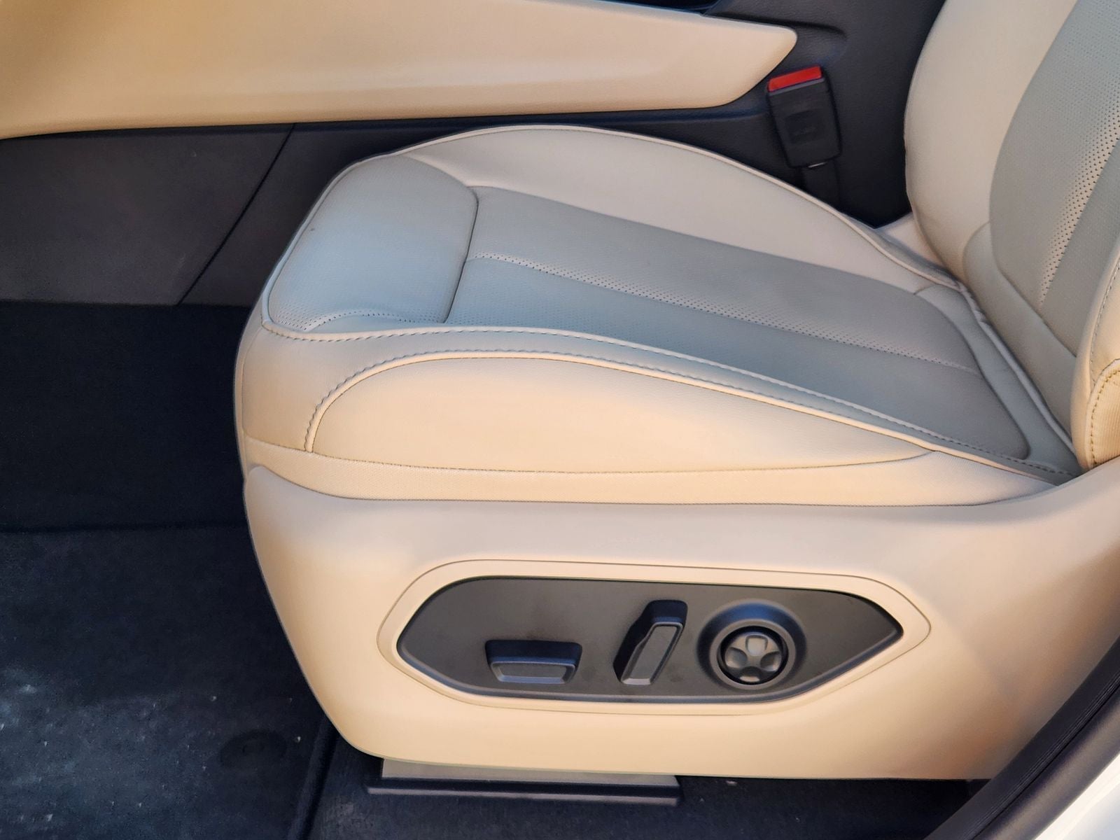 2025 Jeep Grand Cherokee L GRAND CHEROKEE L LIMITED 4X4