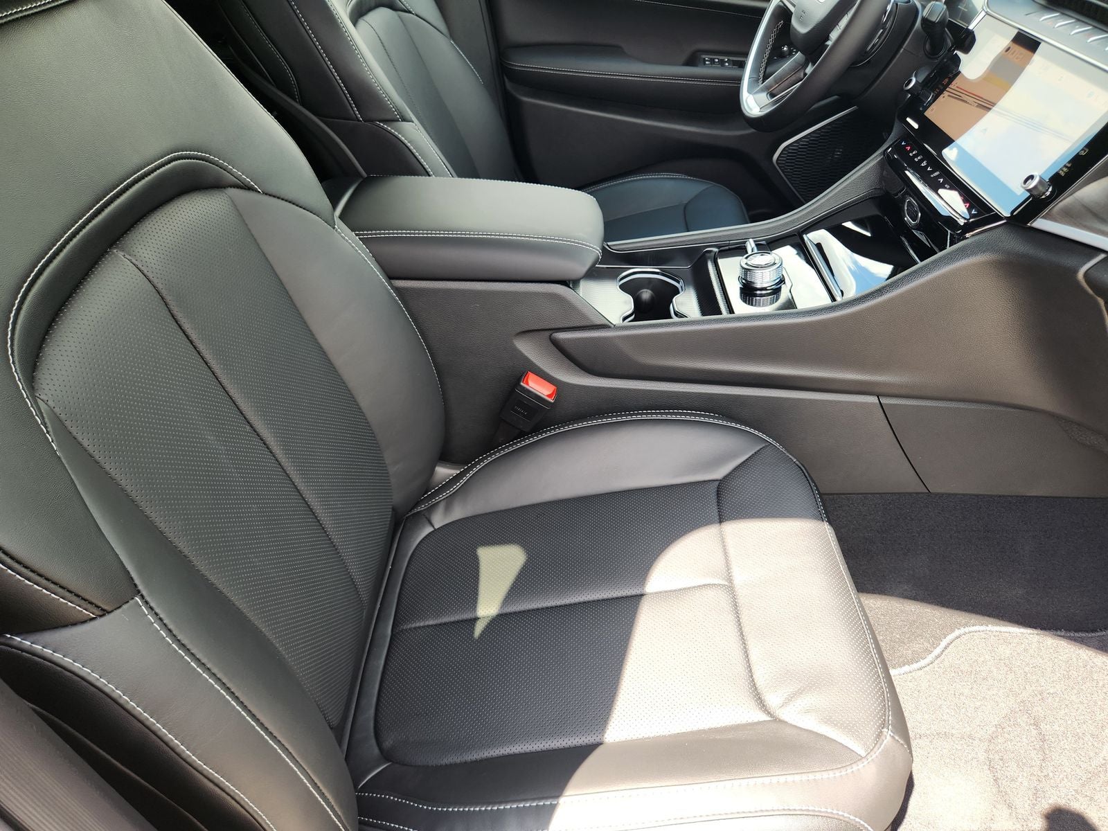 2027 Jeep Grand Cherokee L Limited Reserve