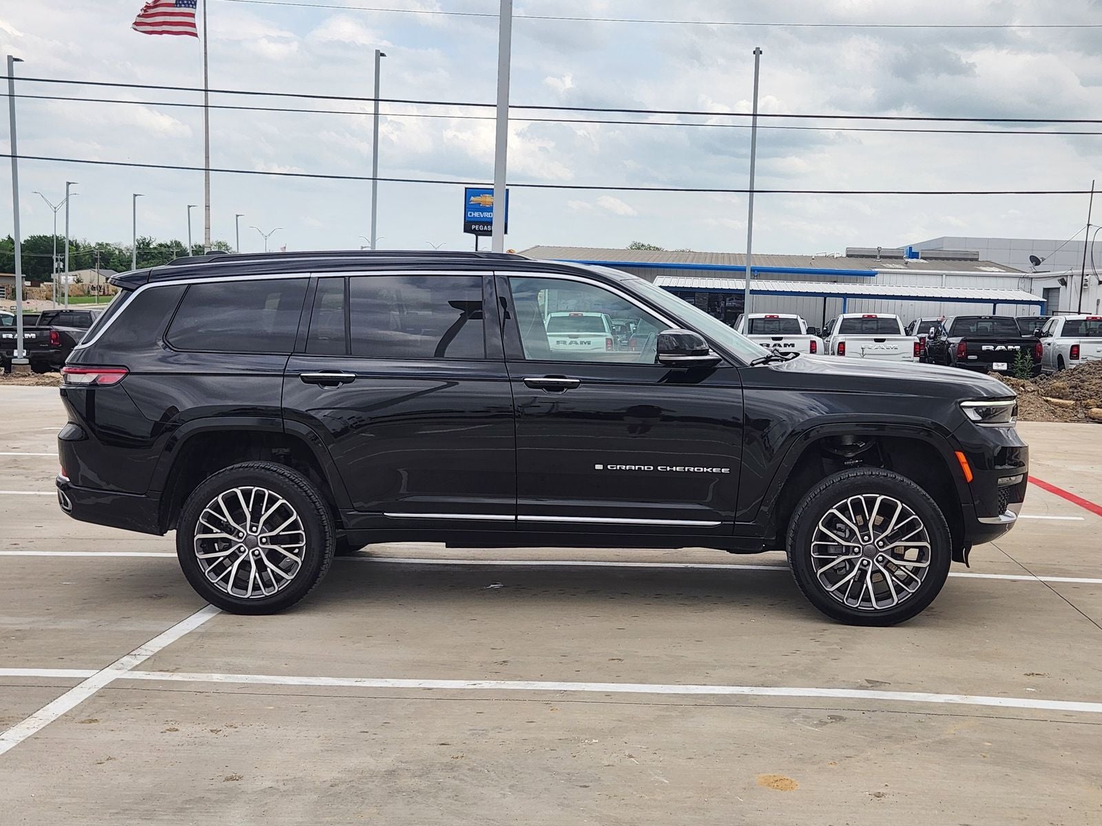 2025 Jeep Grand Cherokee L Summit Reserve 4x4