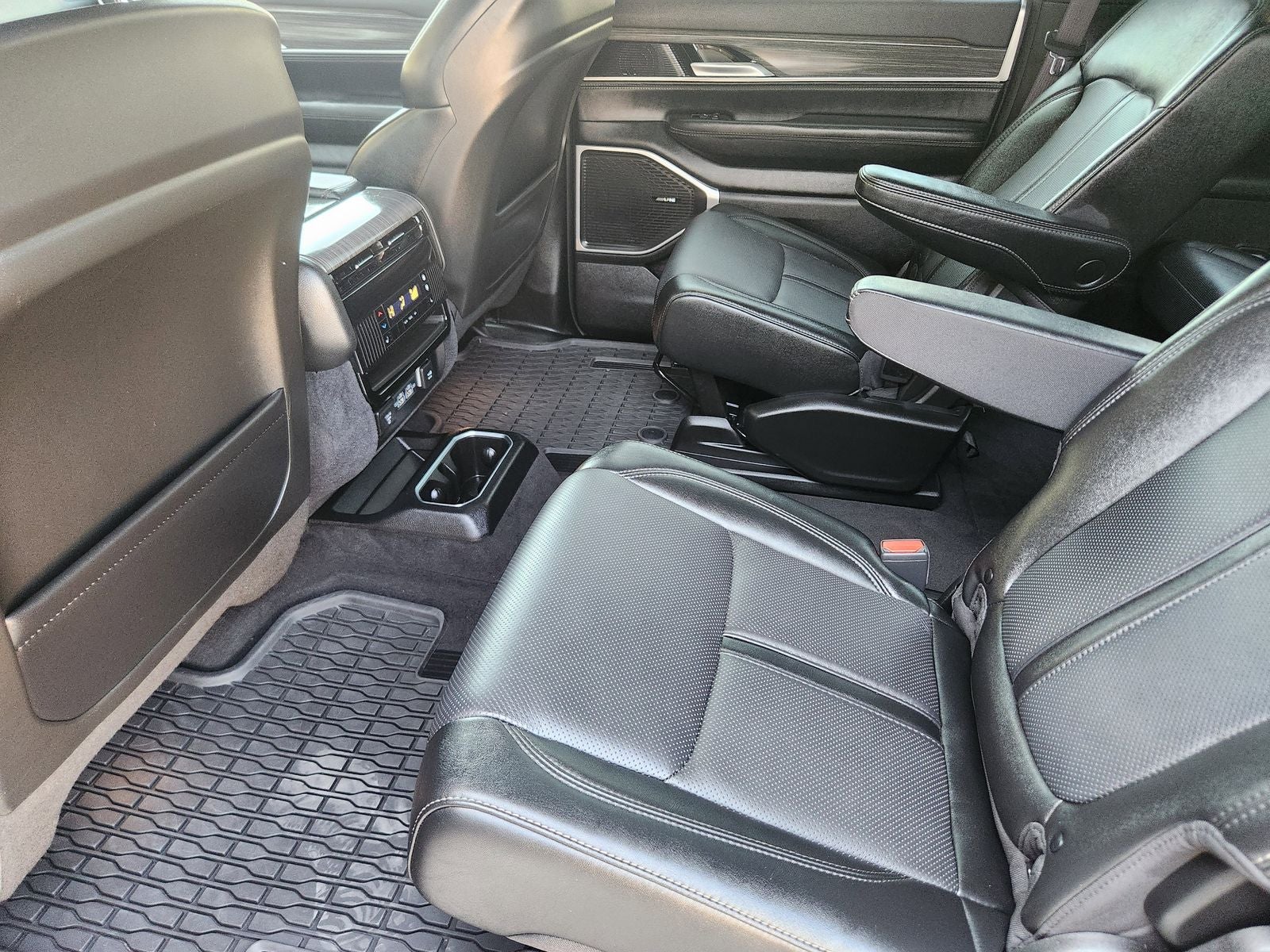 2024 Jeep Wagoneer Series II 4x2