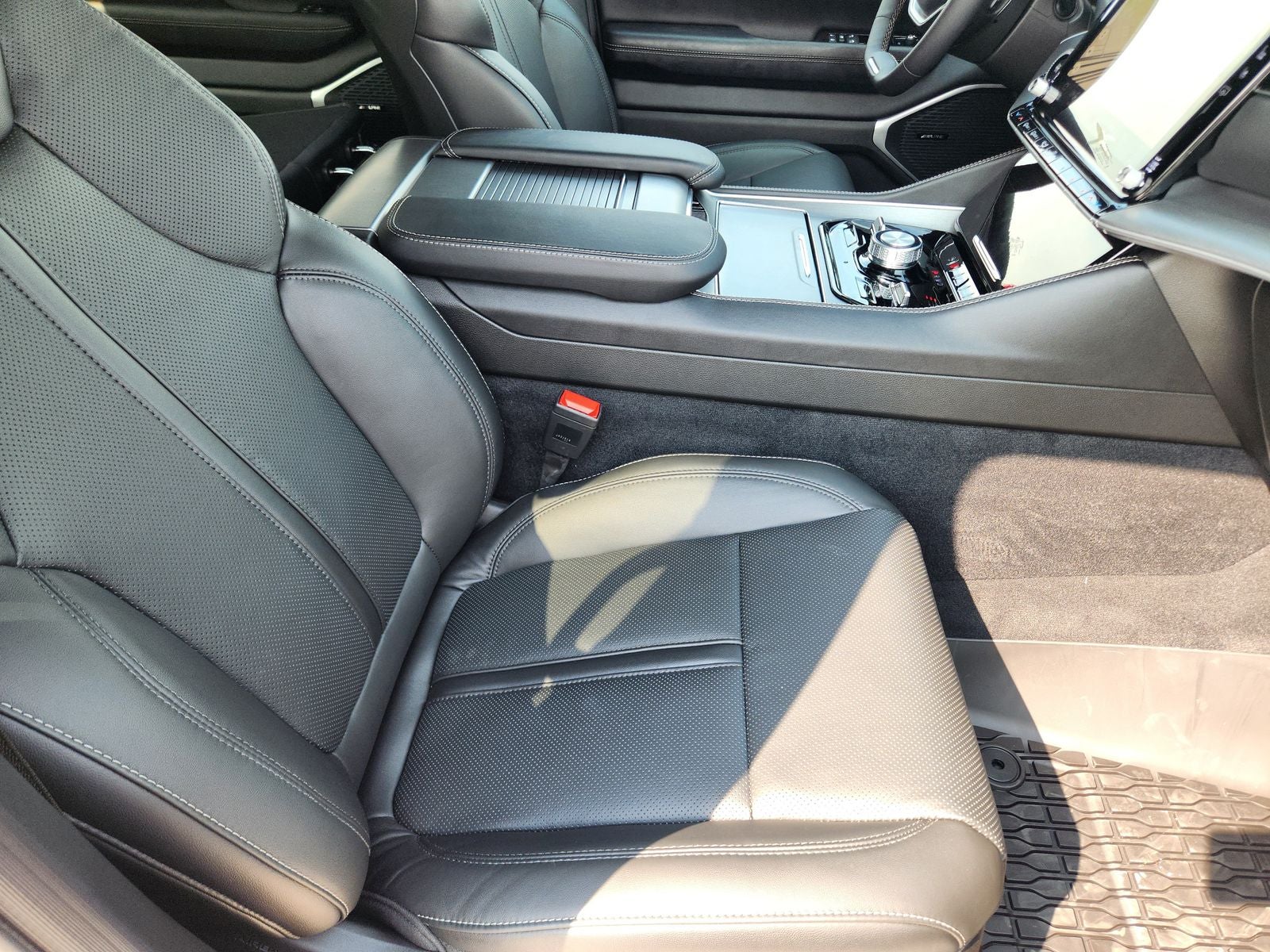 2026 Jeep Grand Wagoneer GRAND WAGONEER UPLAND 4X4
