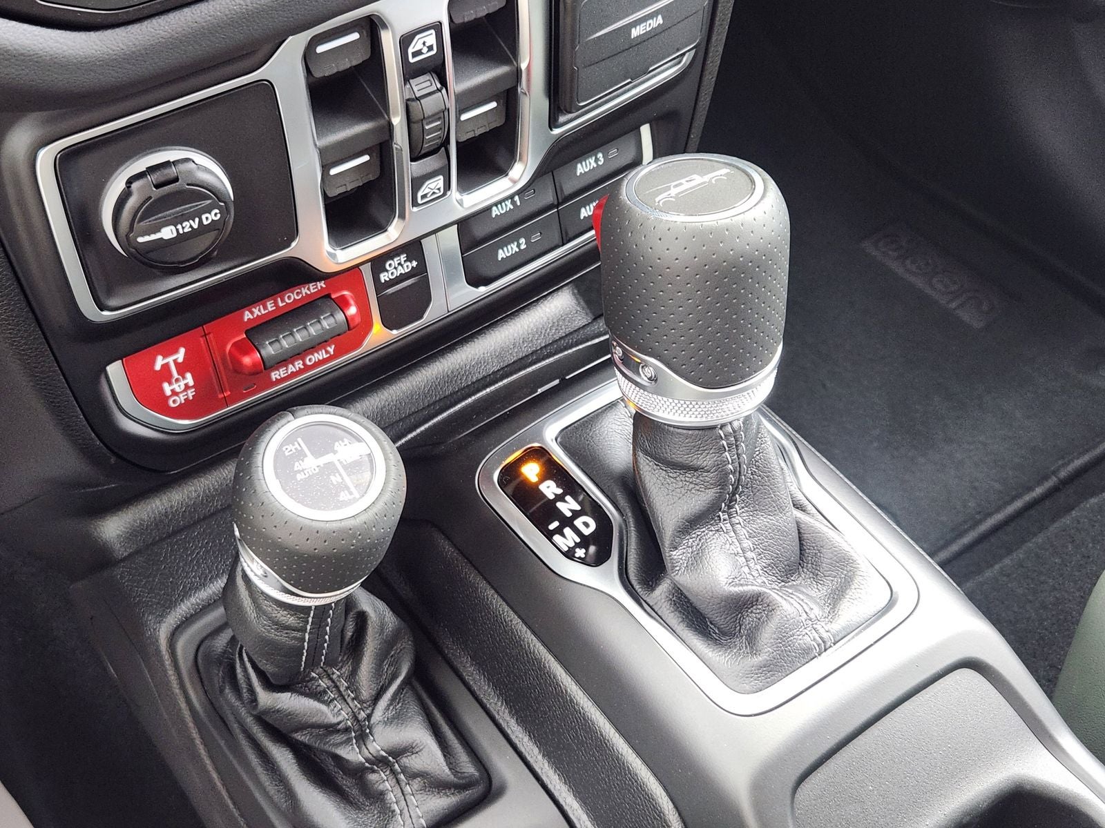 2026 Jeep Gladiator GLADIATOR MOJAVE X 4X4