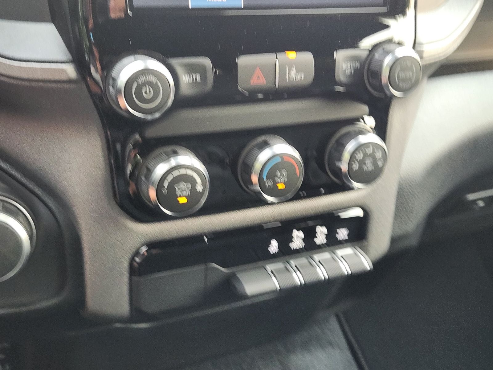2026 RAM Ram 1500 RAM 1500 EXPRESS CREW CAB 4X2 5'7' BOX