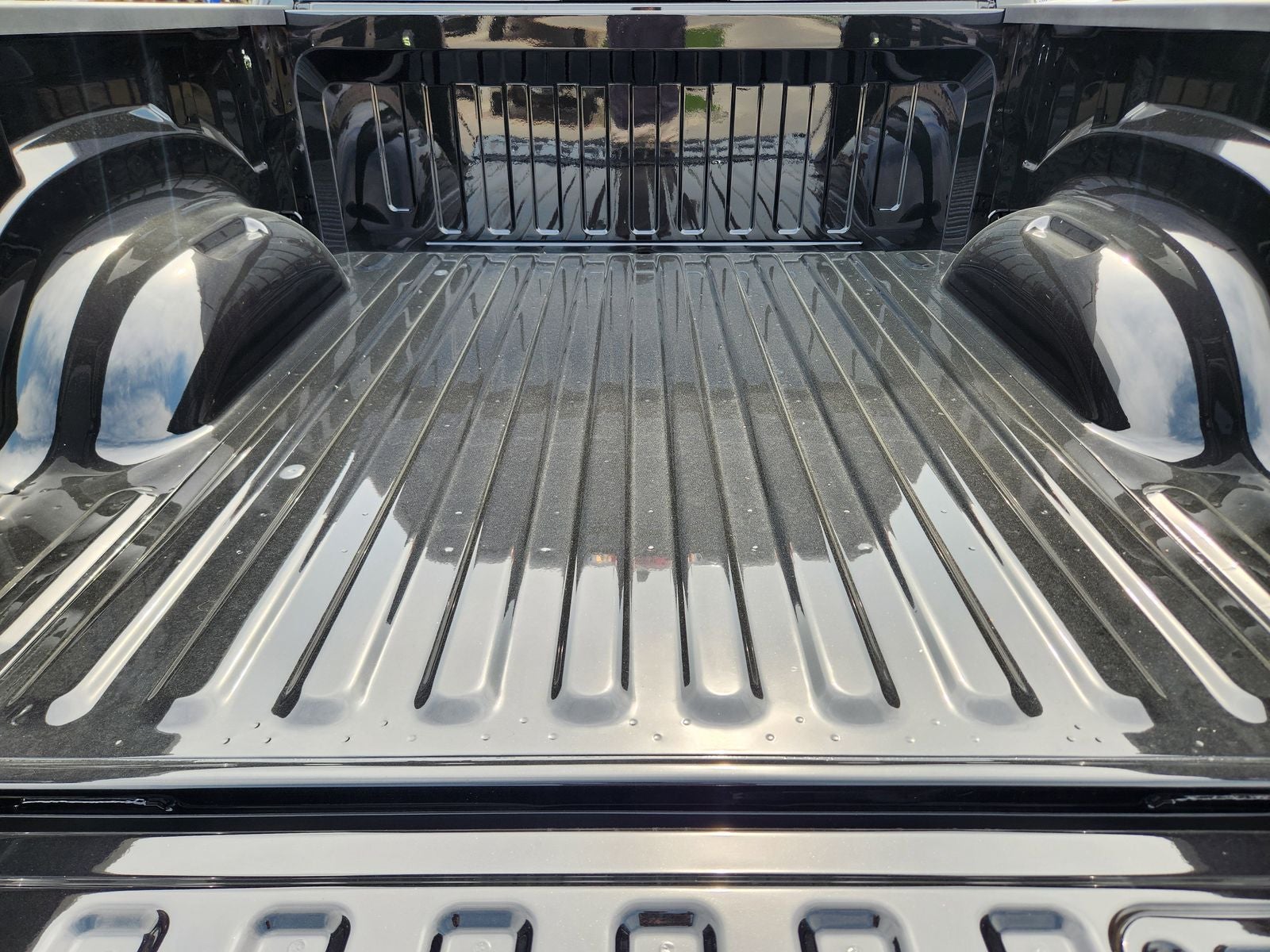 2026 RAM Ram 1500 RAM 1500 LARAMIE CREW CAB 4X2 5'7' BOX