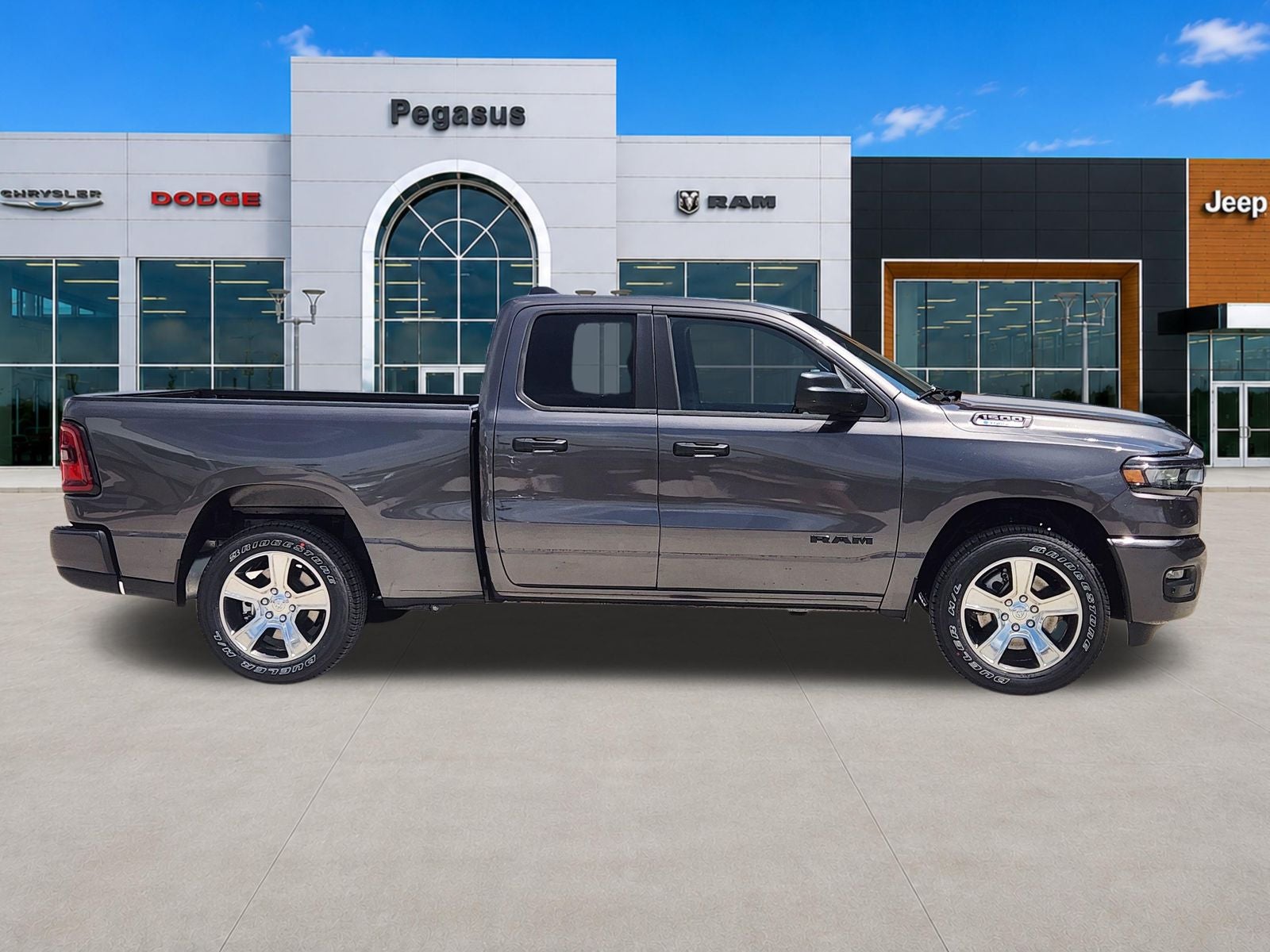2026 RAM Ram 1500 RAM 1500 EXPRESS QUAD CAB 4X2 6'4' BOX