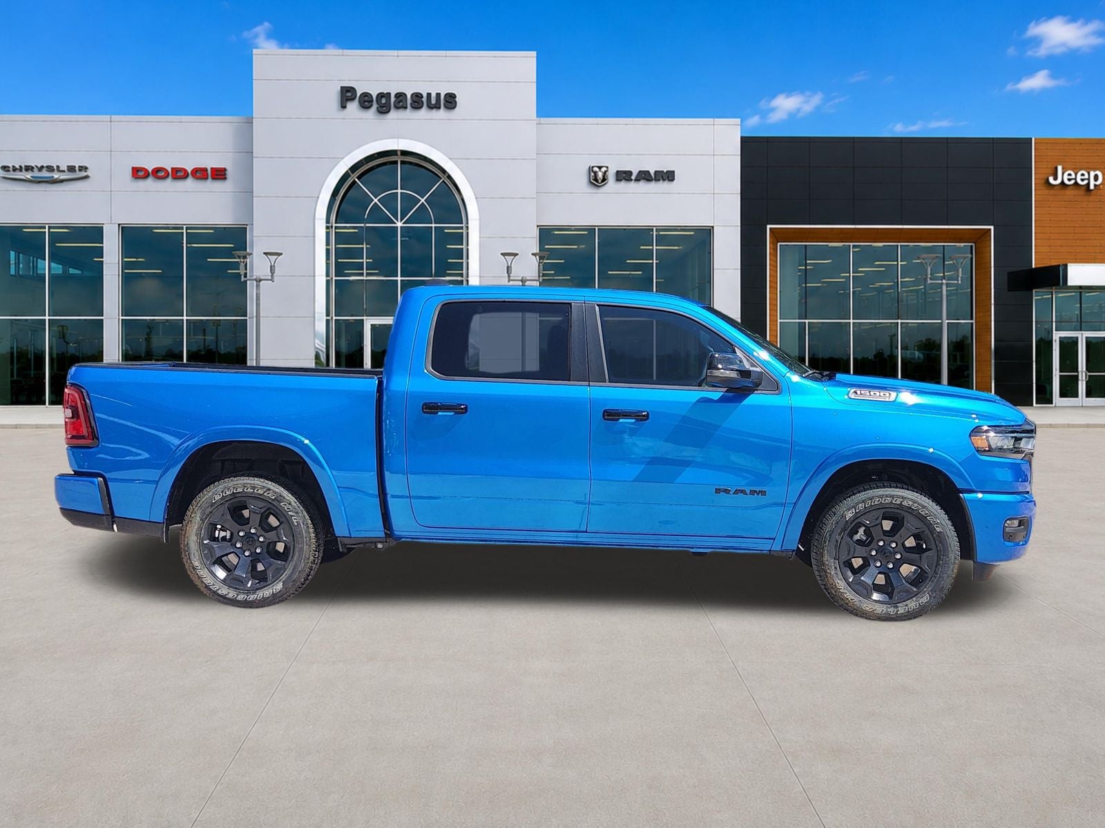 2026 RAM Ram 1500 RAM 1500 LONE STAR CREW CAB 4X4 5'7' BOX