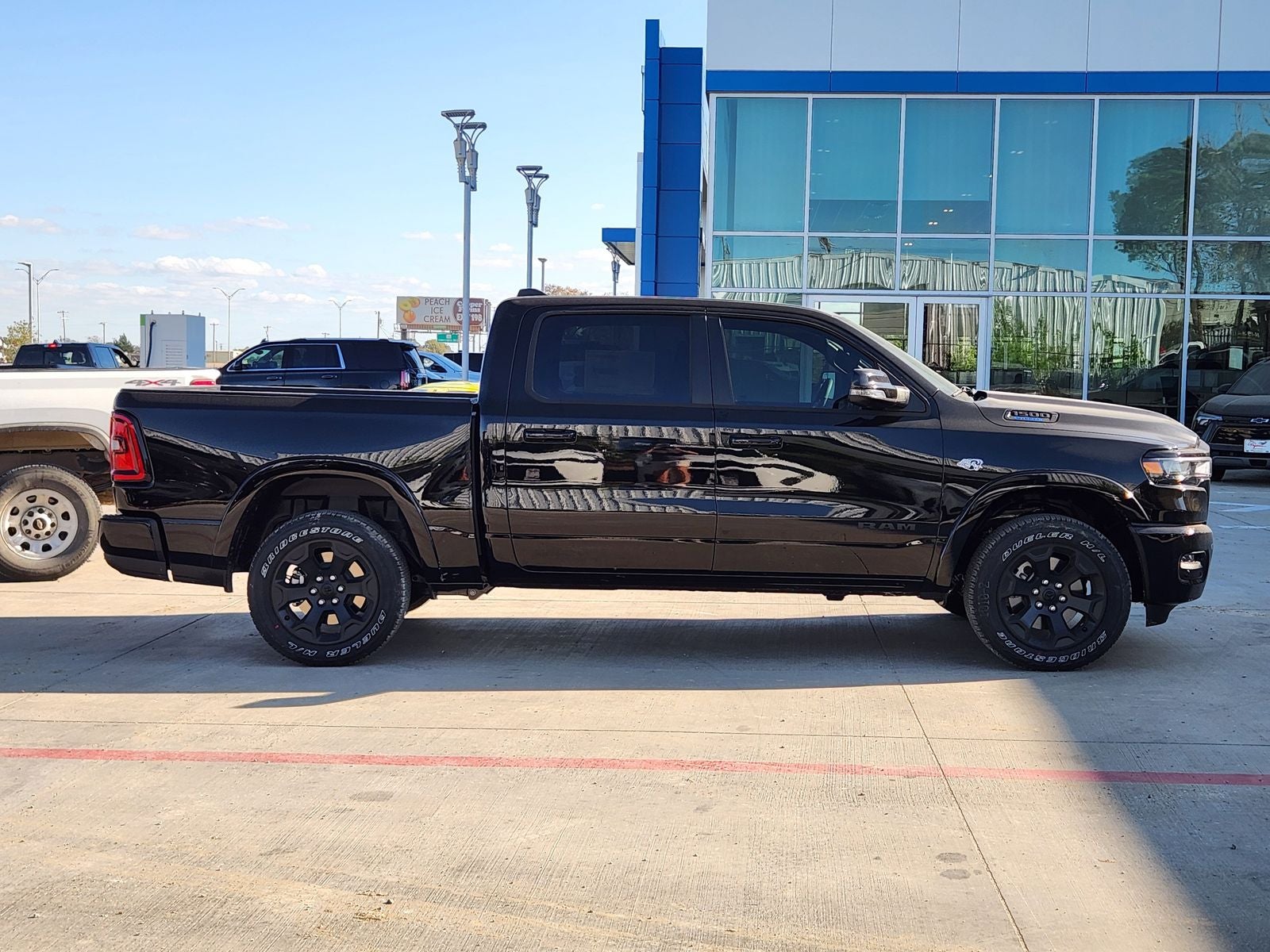 2026 RAM Ram 1500 RAM 1500 LONE STAR CREW CAB 4X4 5'7' BOX