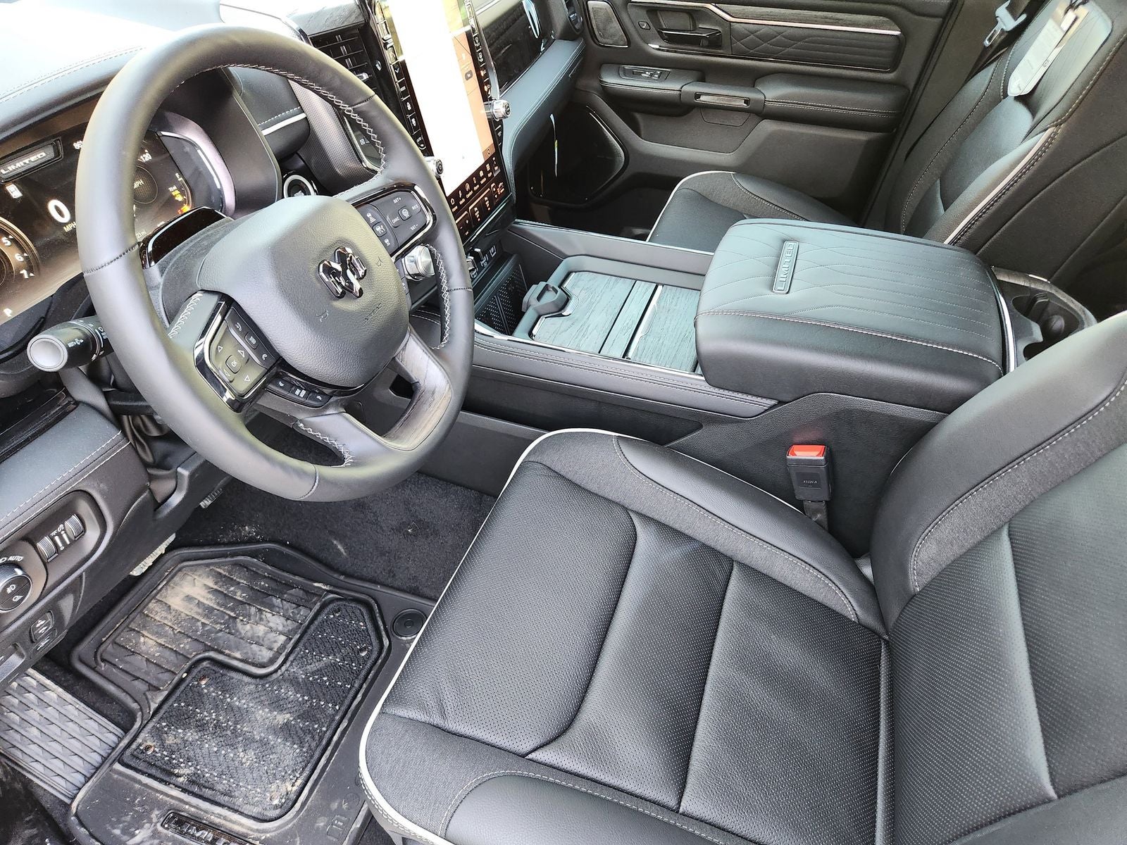 2026 RAM Ram 1500 RAM 1500 LIMITED CREW CAB 4X4 5'7' BOX