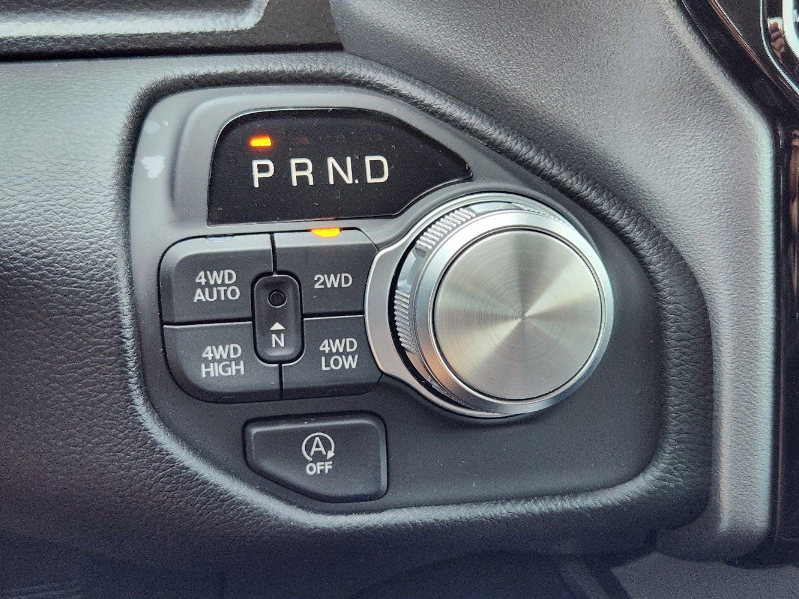 2025 RAM Ram 1500 RAM 1500 LARAMIE CREW CAB 4X4 5'7' BOX