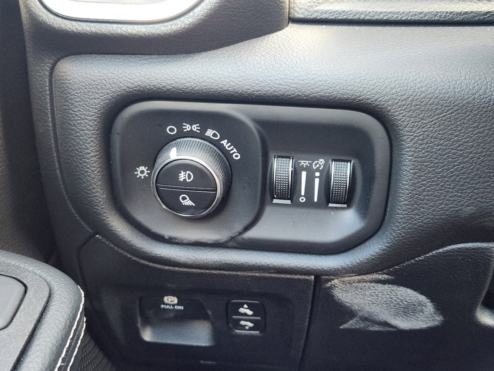 2025 RAM Ram 1500 Laramie