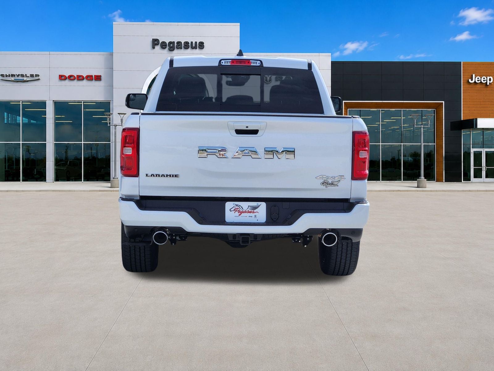 2026 RAM Ram 1500 RAM 1500 LARAMIE CREW CAB 4X4 5'7' BOX