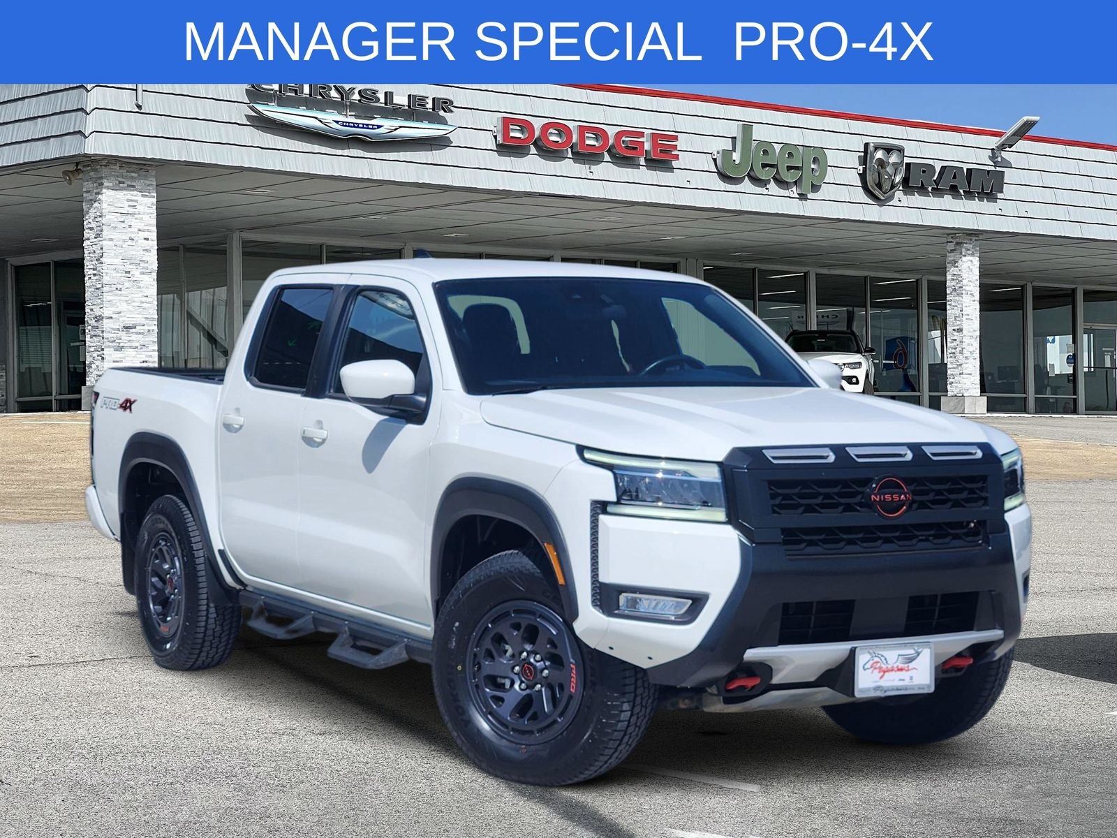 2025 Nissan Frontier Crew Cab PRO-4X 4x4
