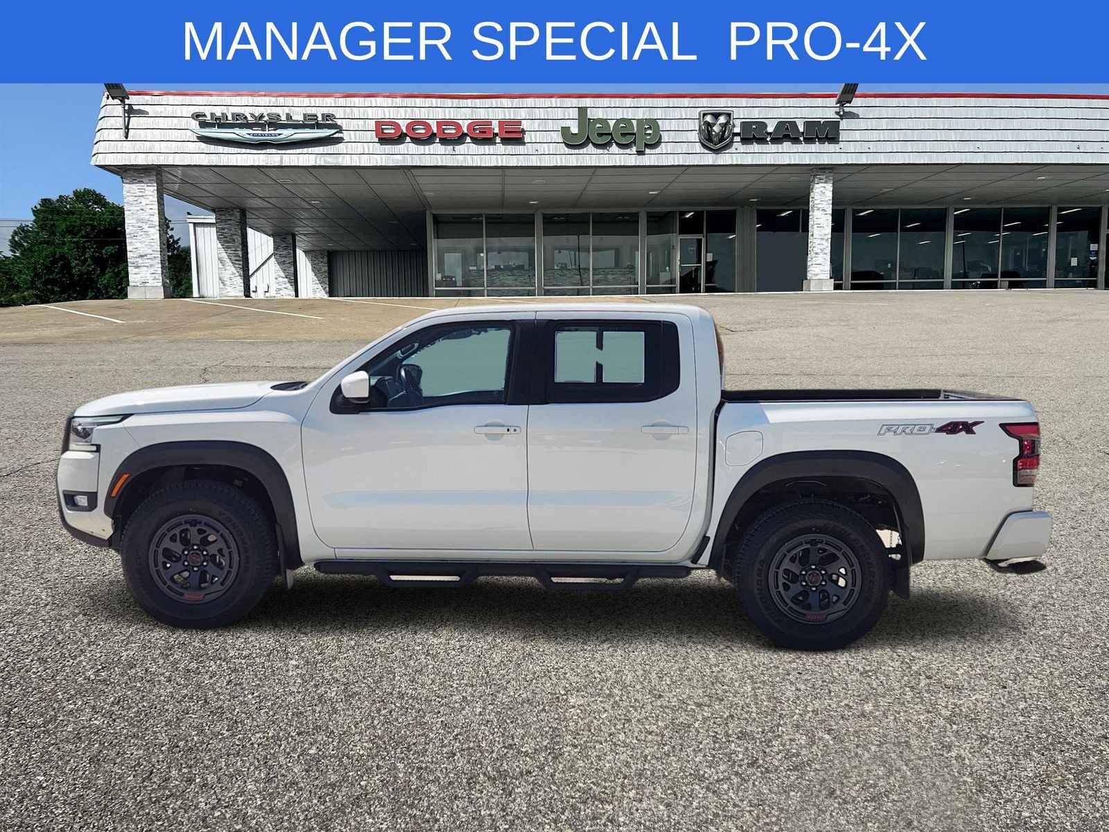 2025 Nissan Frontier Crew Cab PRO-4X 4x4