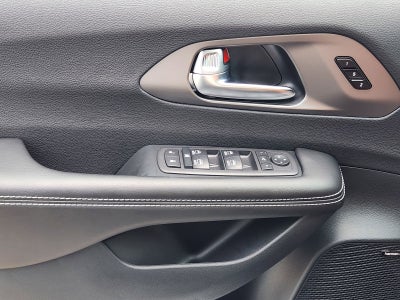 2027 Chrysler Pacifica PACIFICA LIMITED