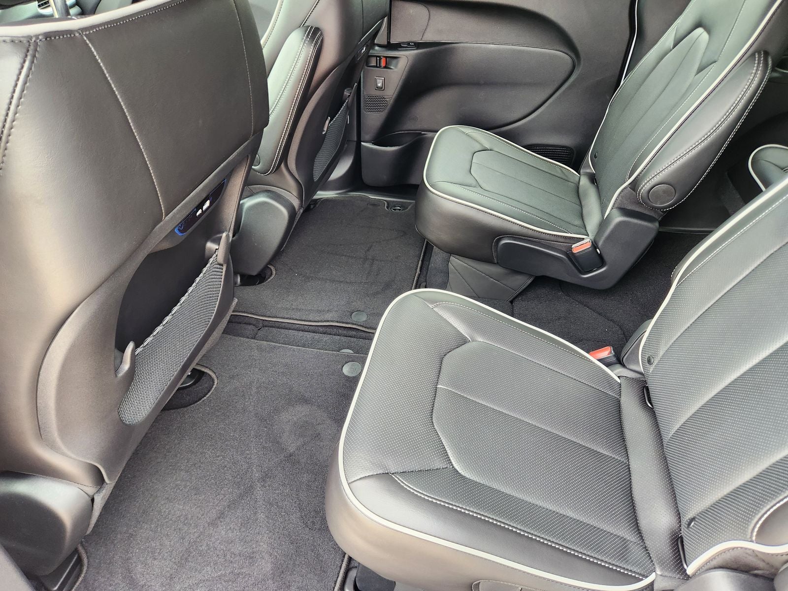 2027 Chrysler Pacifica PACIFICA LIMITED
