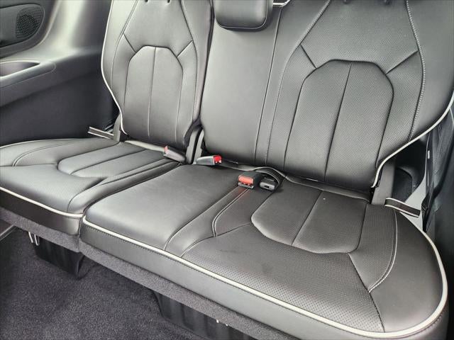 2027 Chrysler Pacifica PACIFICA LIMITED