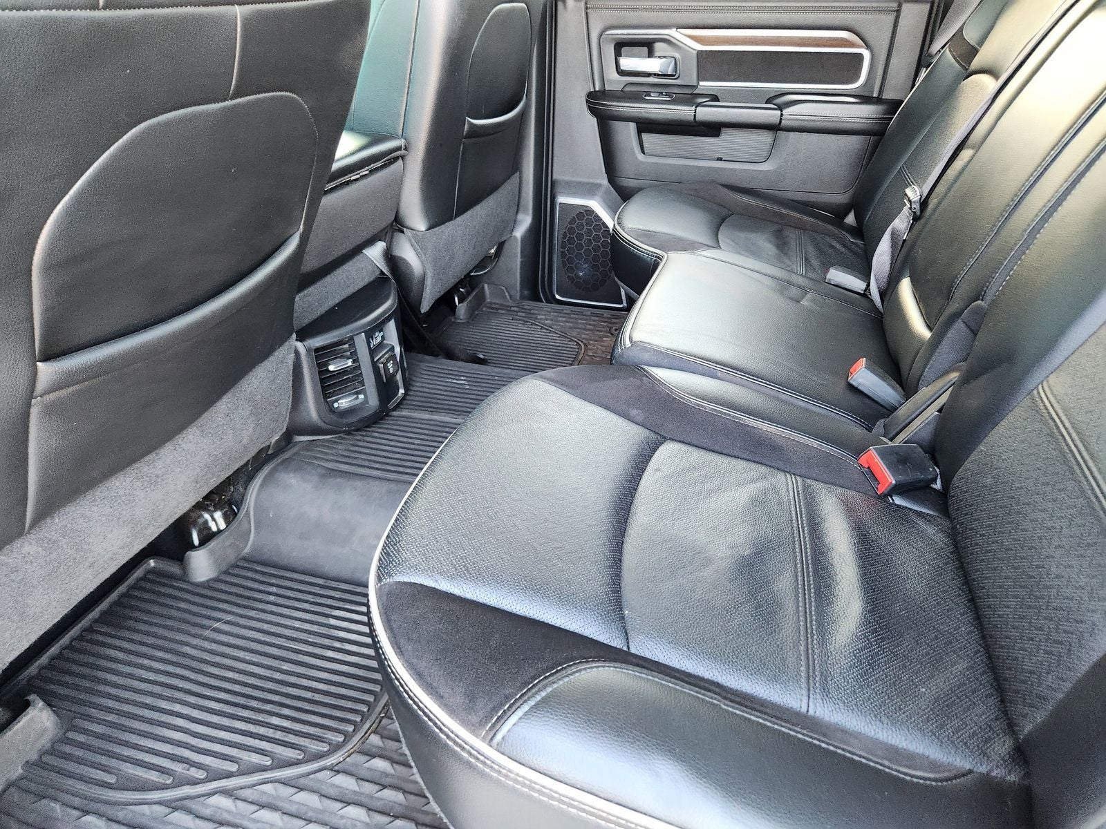 2022 RAM Ram 3500 Laramie Crew Cab 4x4 6'4' Box