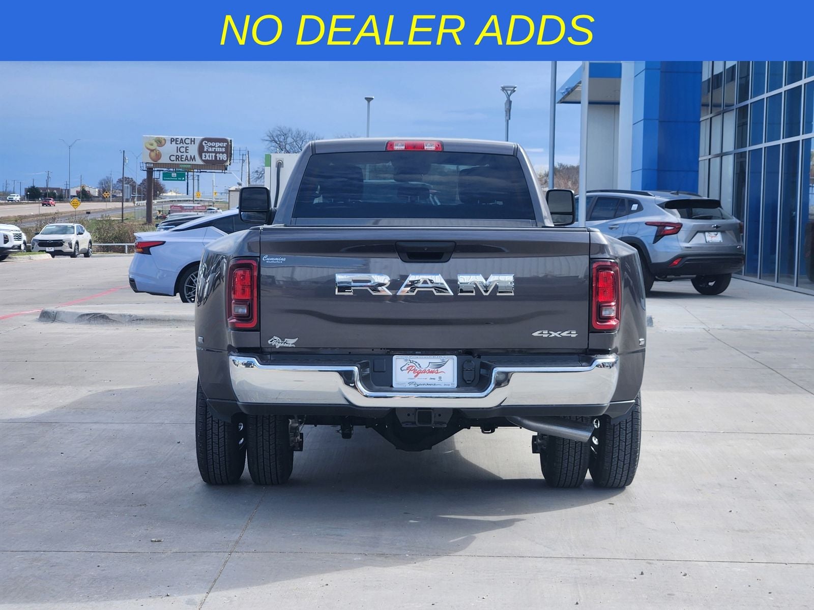 2026 RAM Ram 3500 RAM 3500 TRADESMAN CREW CAB 4X4 8' BOX