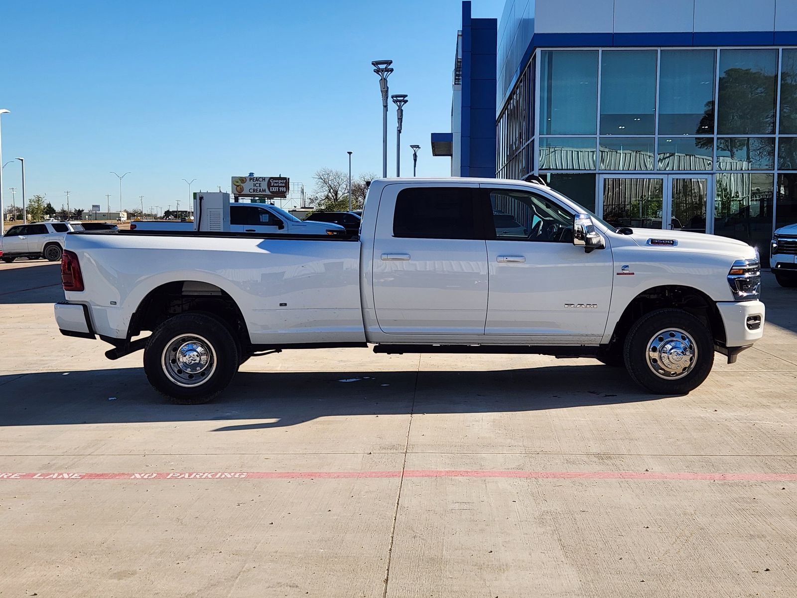 2026 RAM Ram 3500 RAM 3500 LARAMIE CREW CAB 4X4 8' BOX