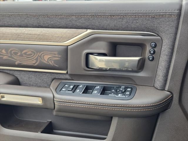 2026 RAM Ram 3500 RAM 3500 LIMITED LONGHORN CREW CAB 4X4 8' BOX