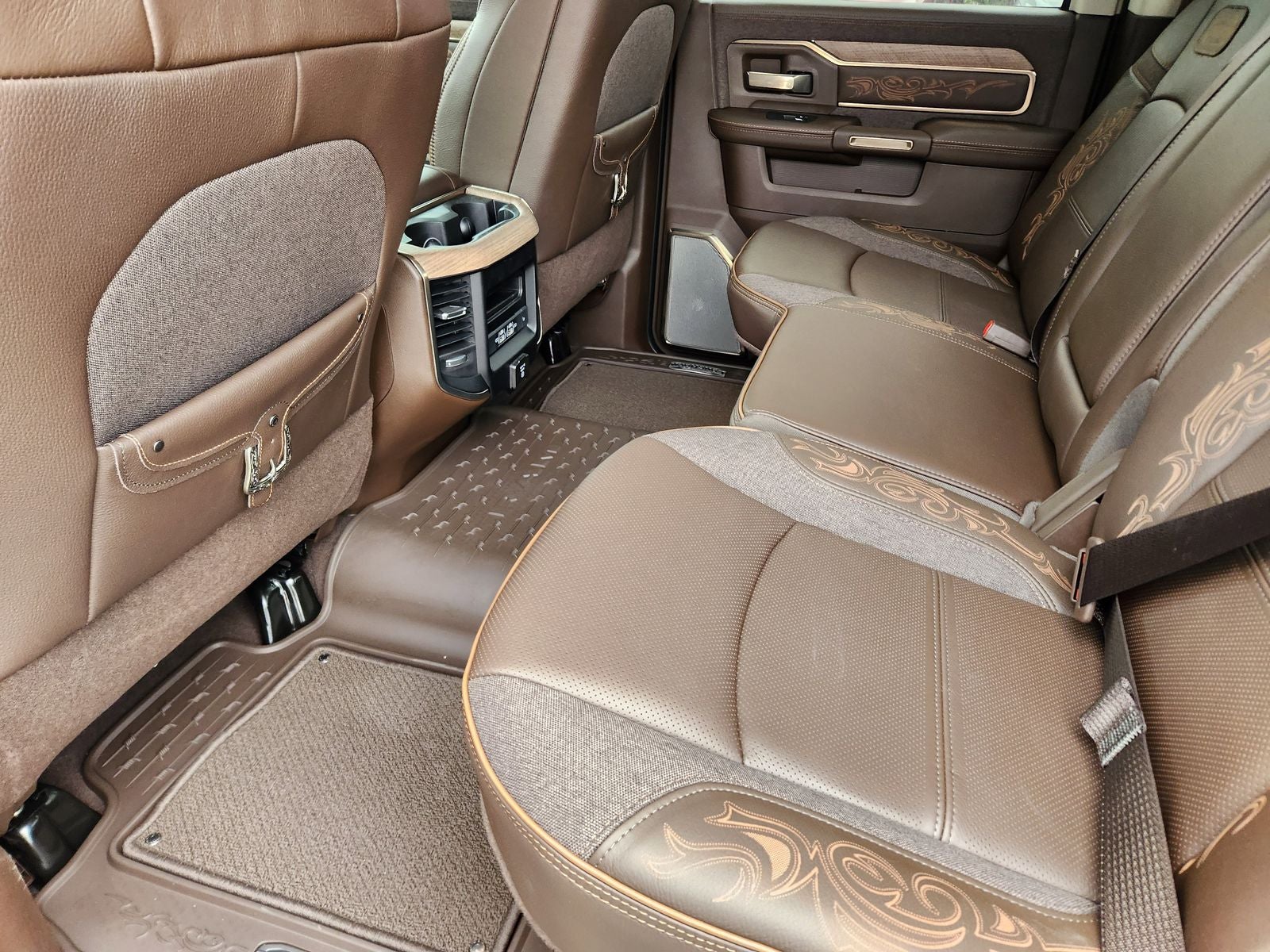 2026 RAM Ram 3500 RAM 3500 LIMITED LONGHORN CREW CAB 4X4 8' BOX